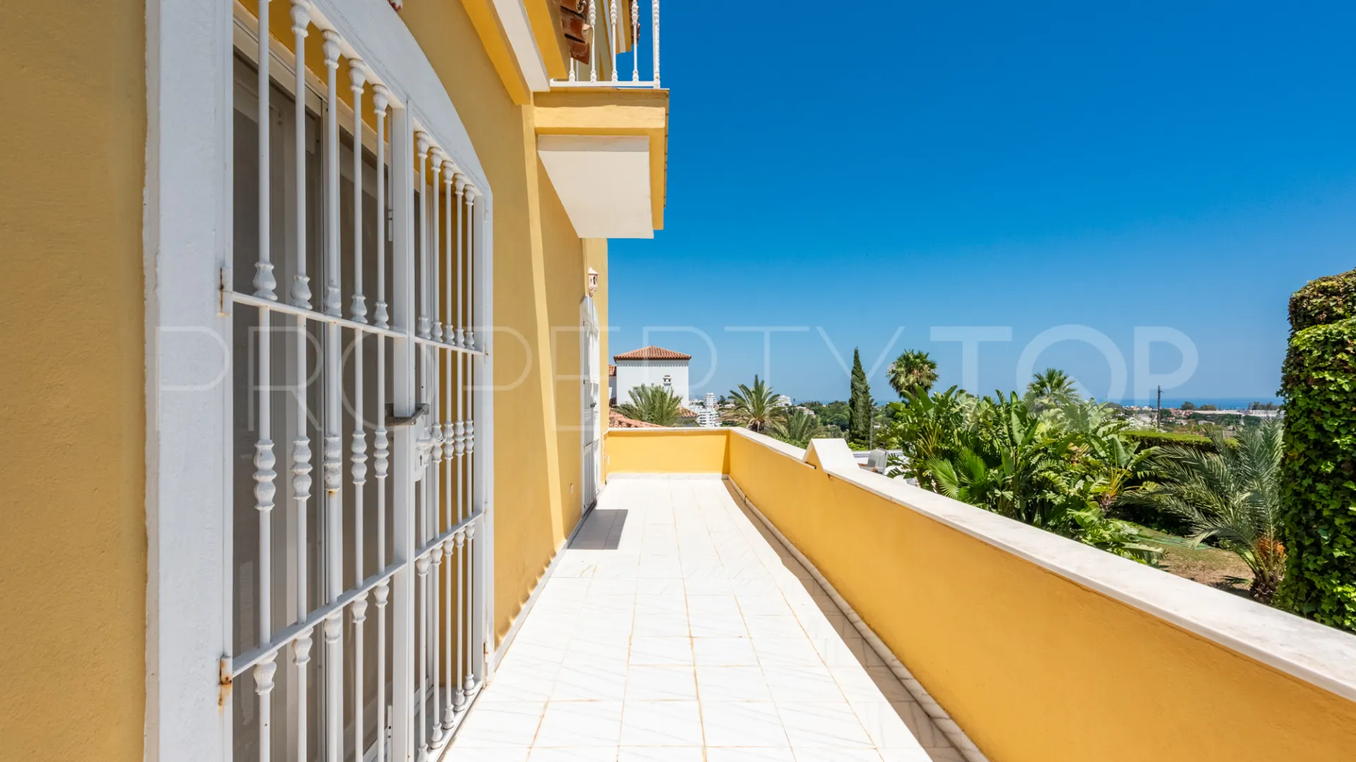 Comprar villa en Atalaya Golf