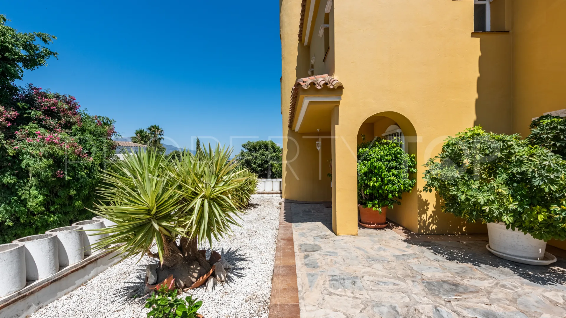 Comprar villa en Atalaya Golf