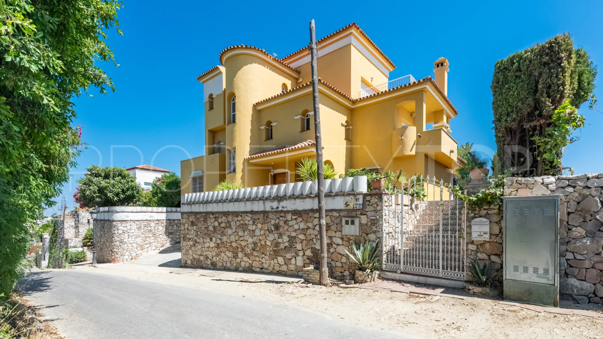 Comprar villa en Atalaya Golf