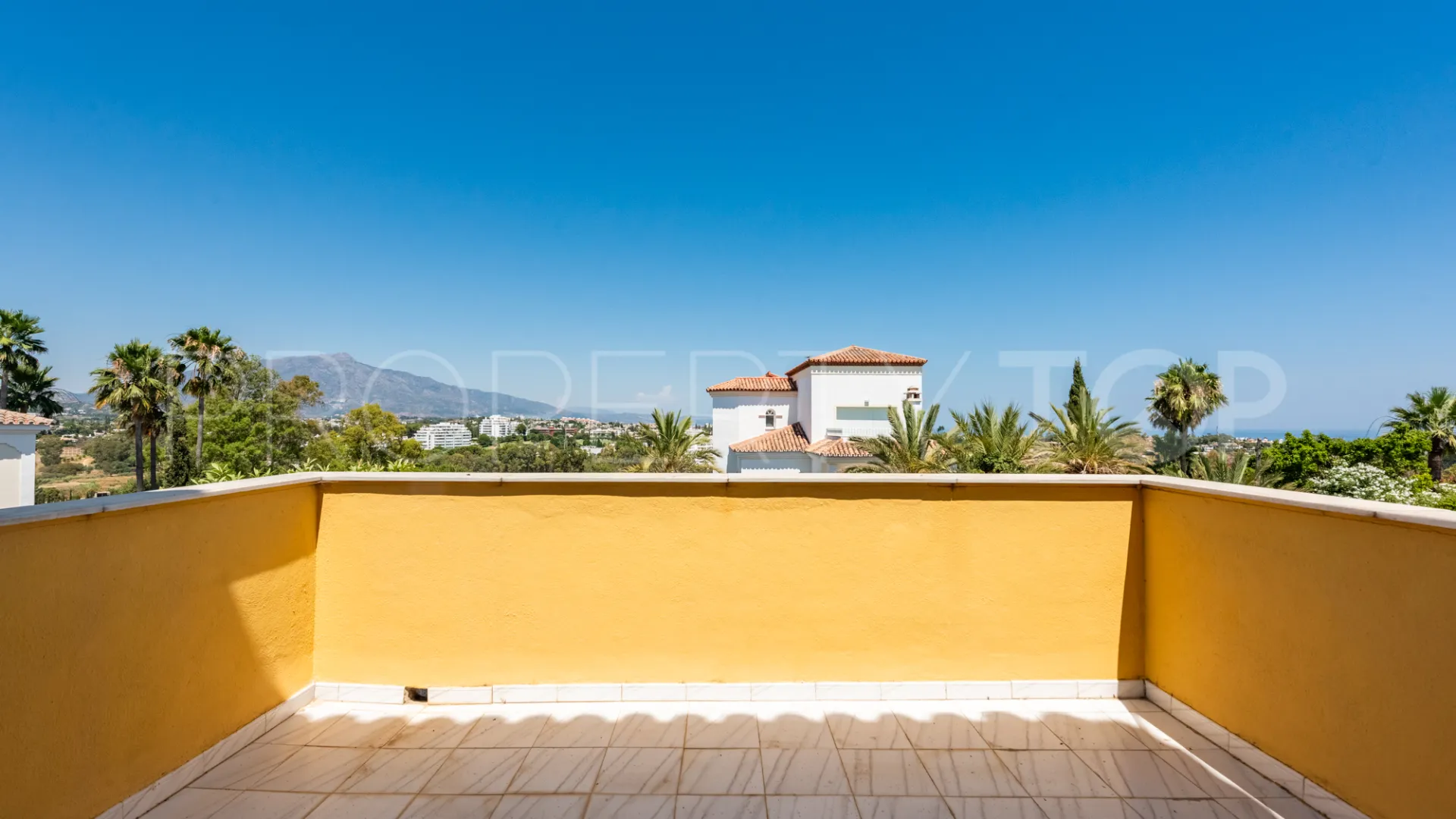 Comprar villa en Atalaya Golf