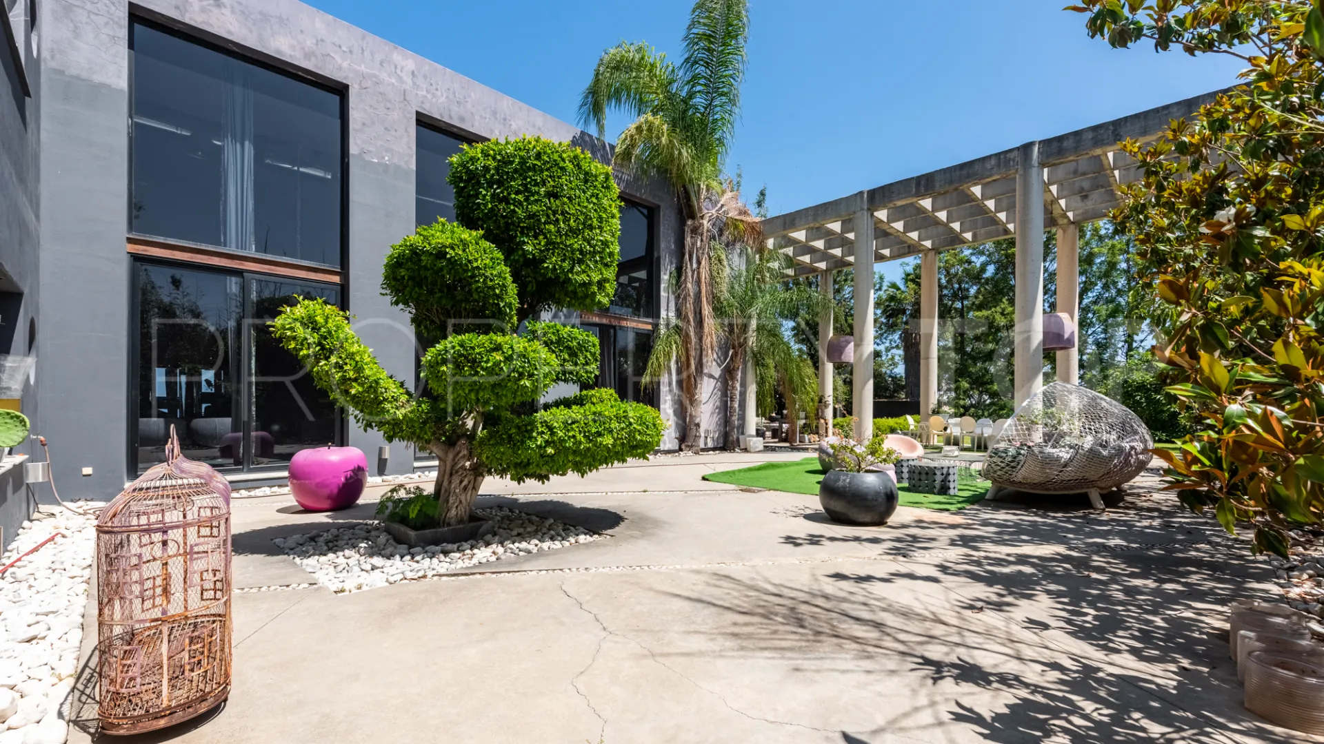 For sale Nueva Atalaya villa with 5 bedrooms