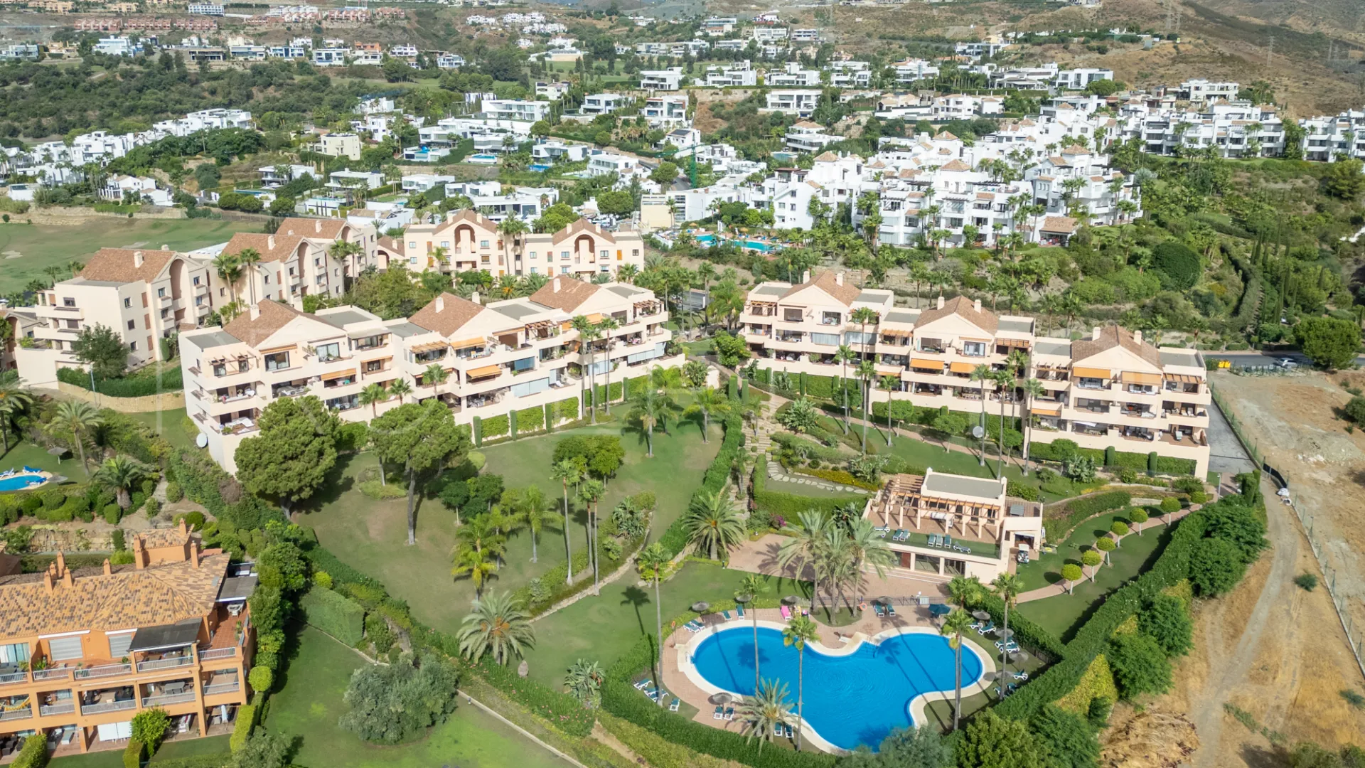Las lomas del Conde Luque penthouse for sale