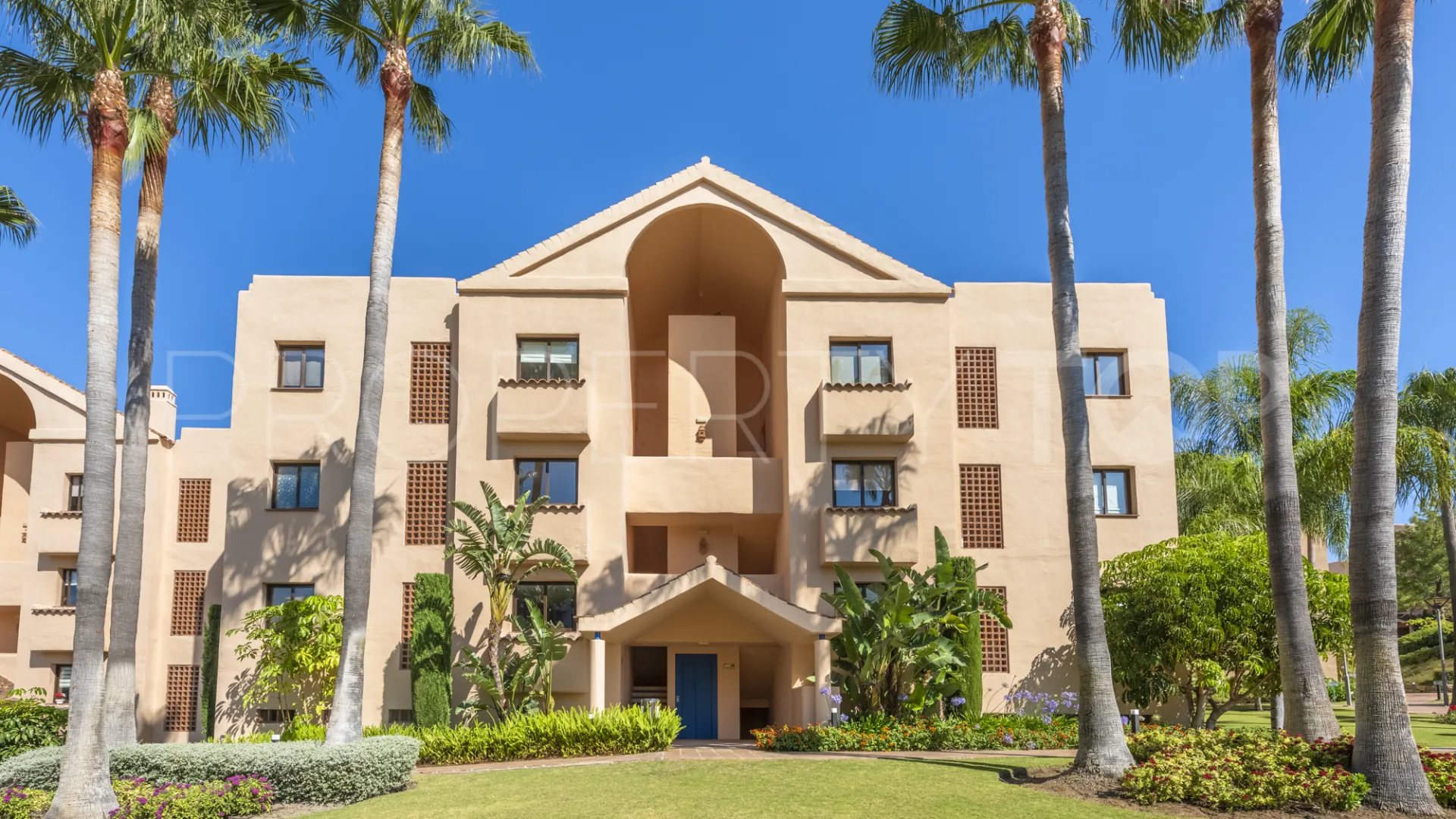 Las lomas del Conde Luque penthouse for sale
