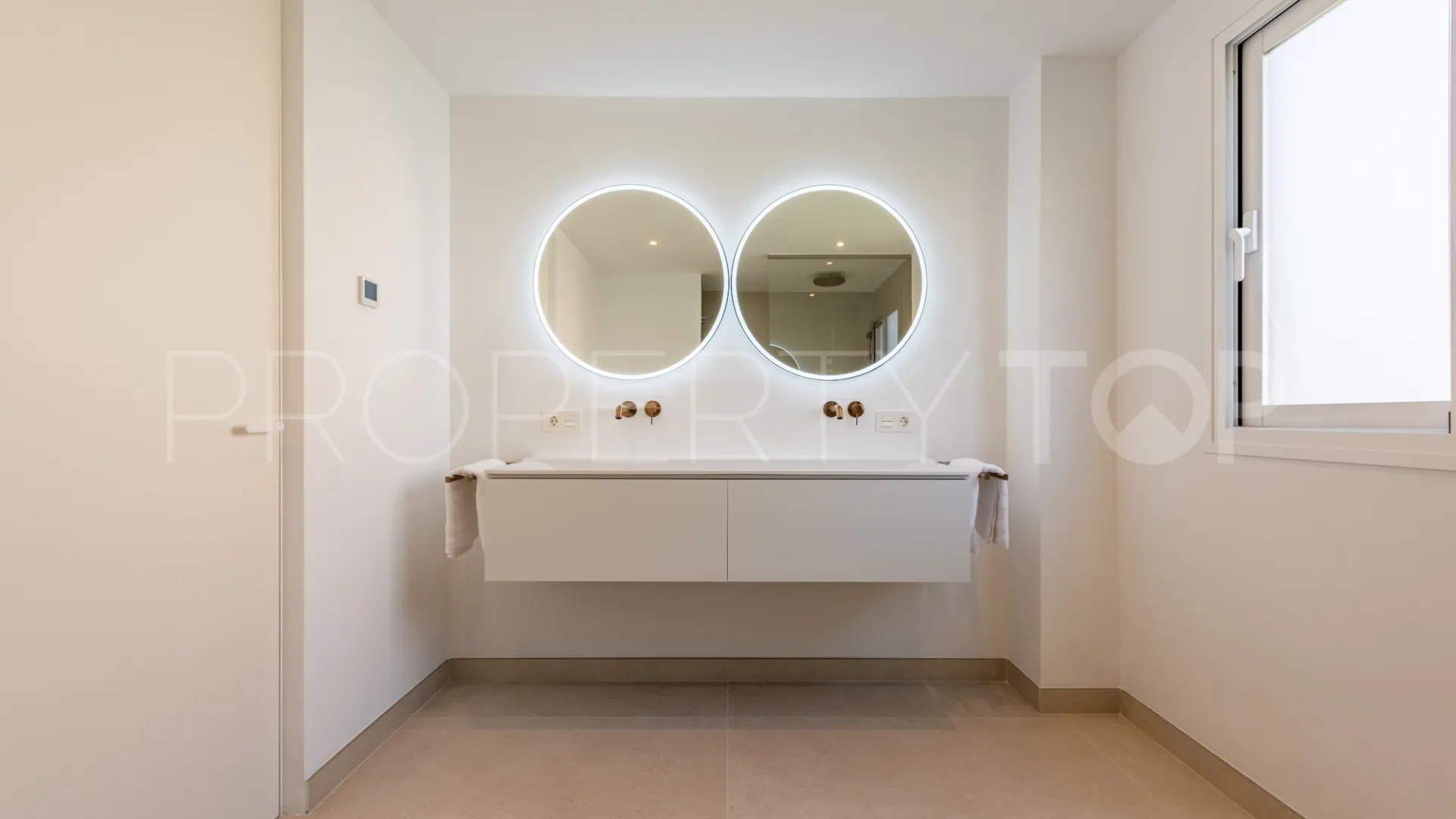 Las lomas del Conde Luque penthouse for sale
