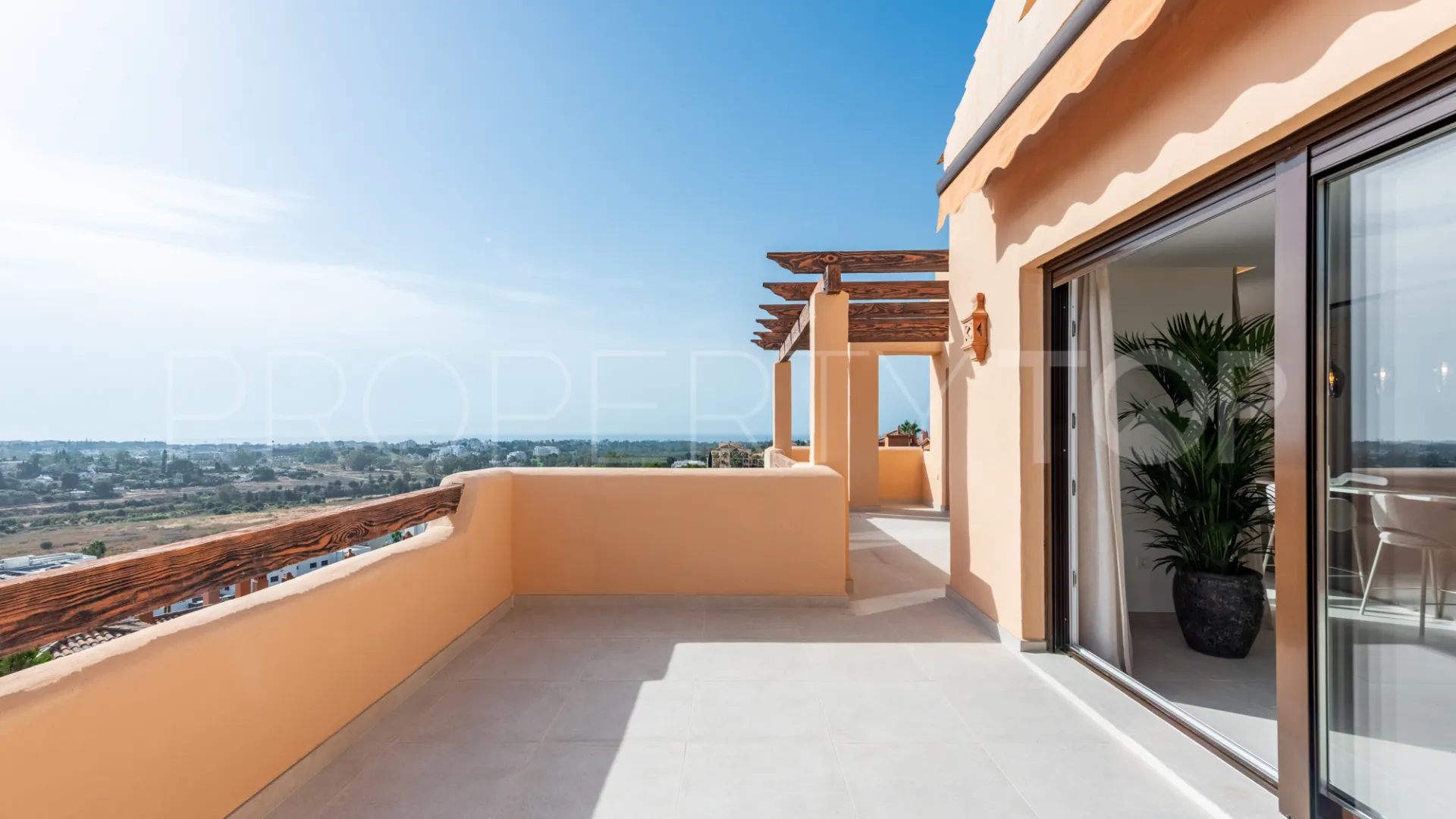 Las lomas del Conde Luque penthouse for sale