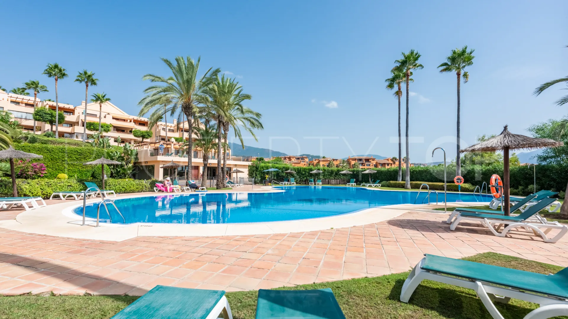 Las lomas del Conde Luque penthouse for sale
