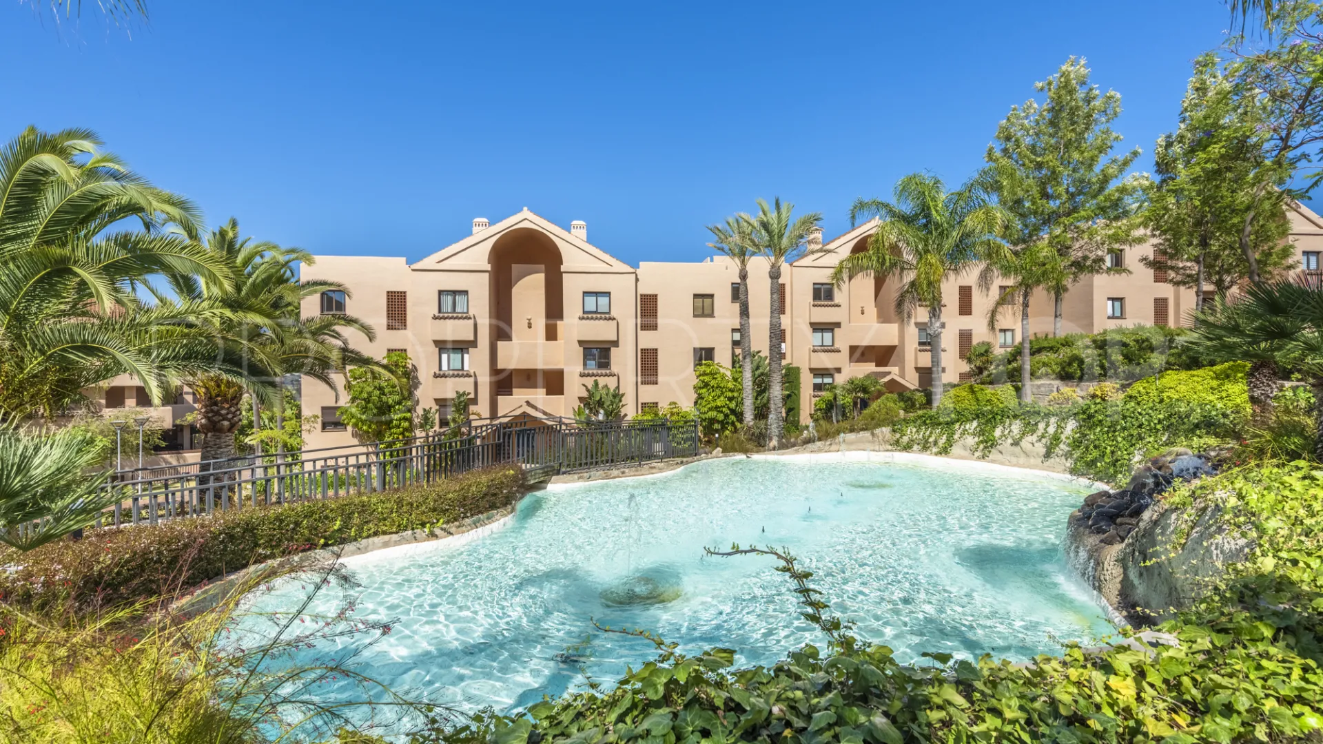Las lomas del Conde Luque penthouse for sale