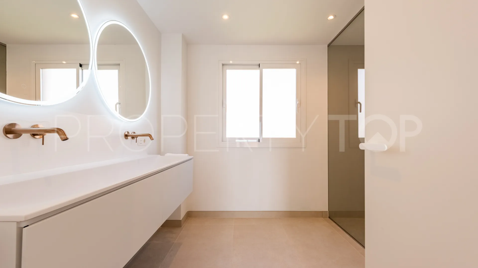 Las lomas del Conde Luque penthouse for sale