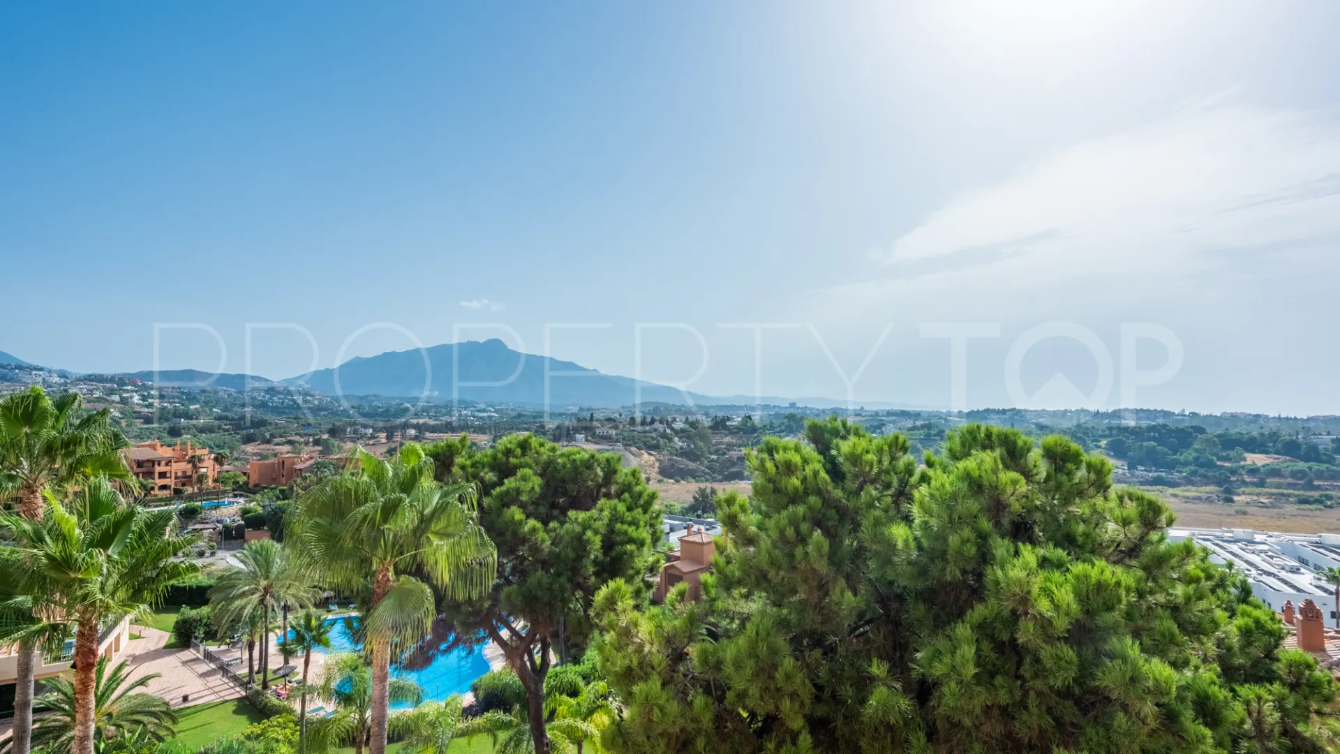 Las lomas del Conde Luque penthouse for sale