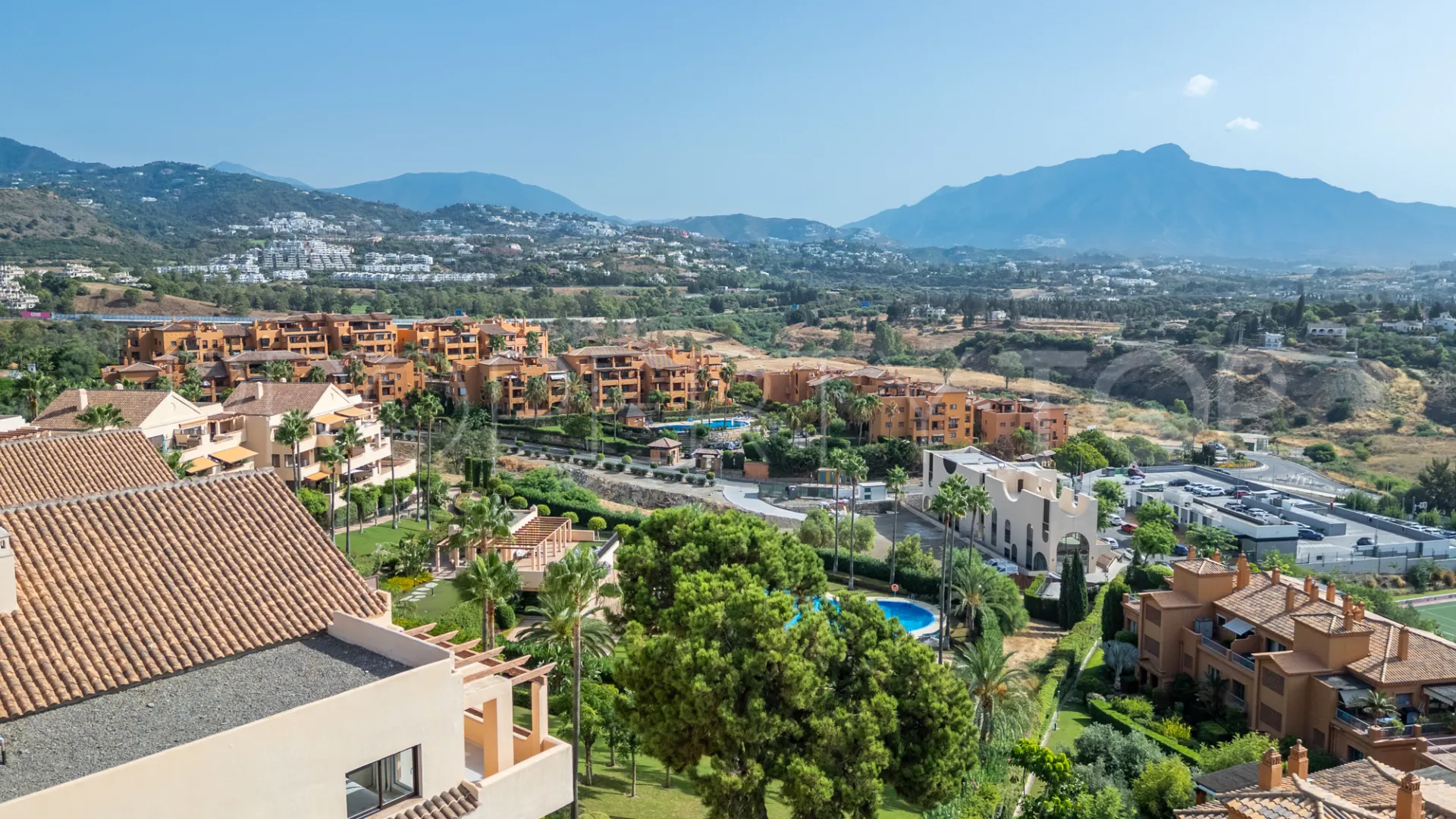 Las lomas del Conde Luque penthouse for sale