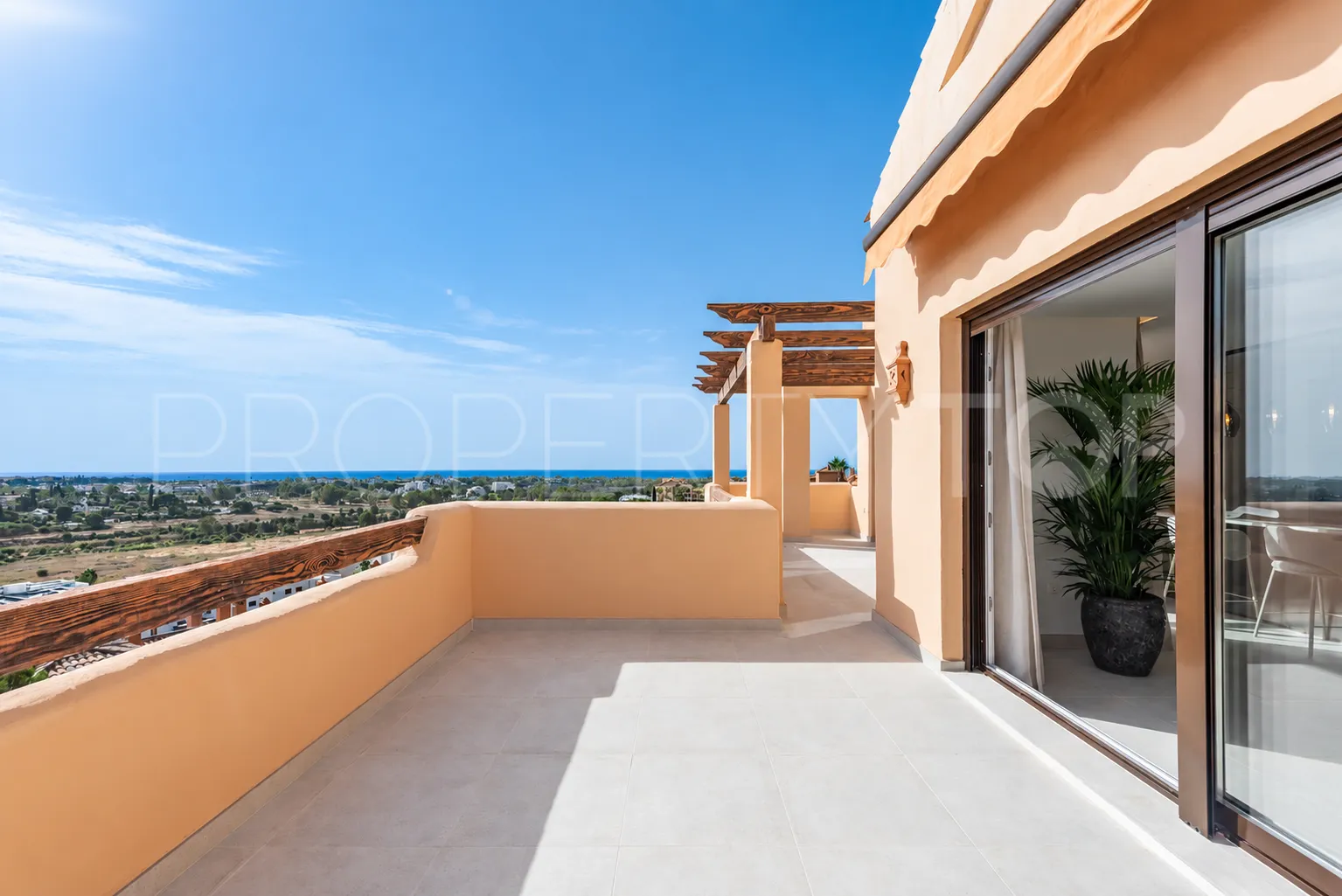 Las lomas del Conde Luque penthouse for sale