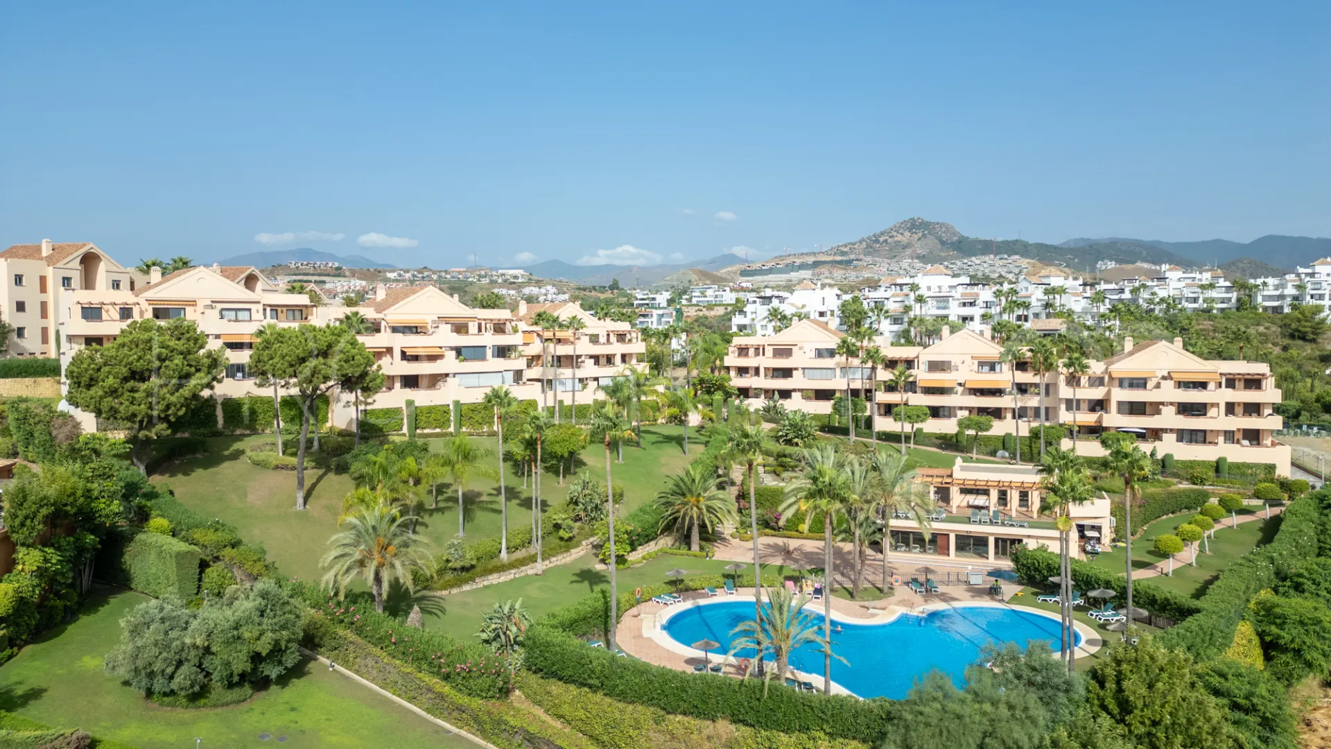 Las lomas del Conde Luque penthouse for sale