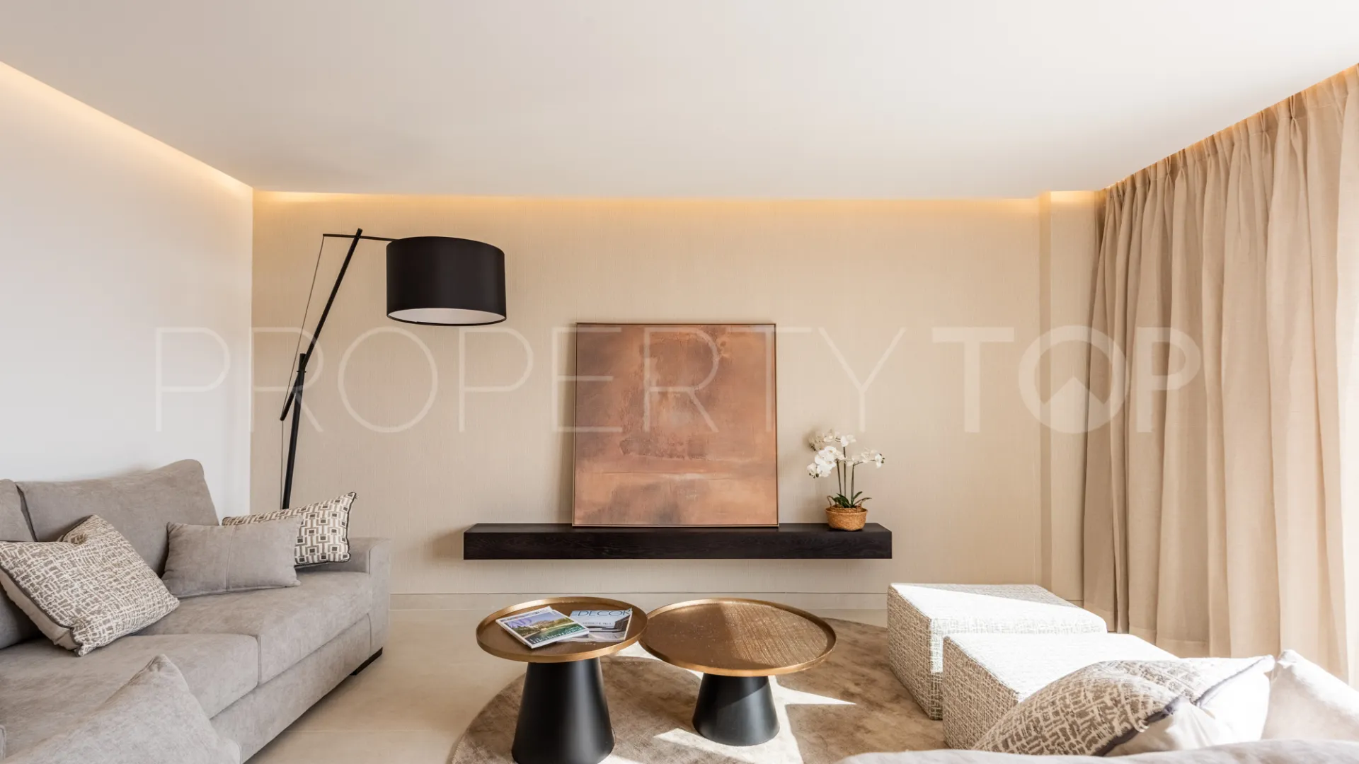 Las lomas del Conde Luque penthouse for sale