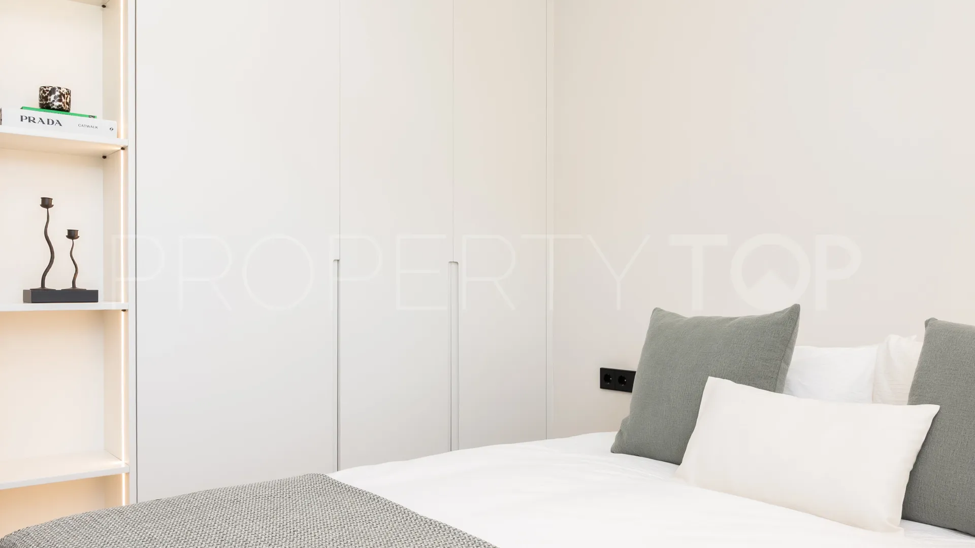 Buy town house in La Quinta Hills