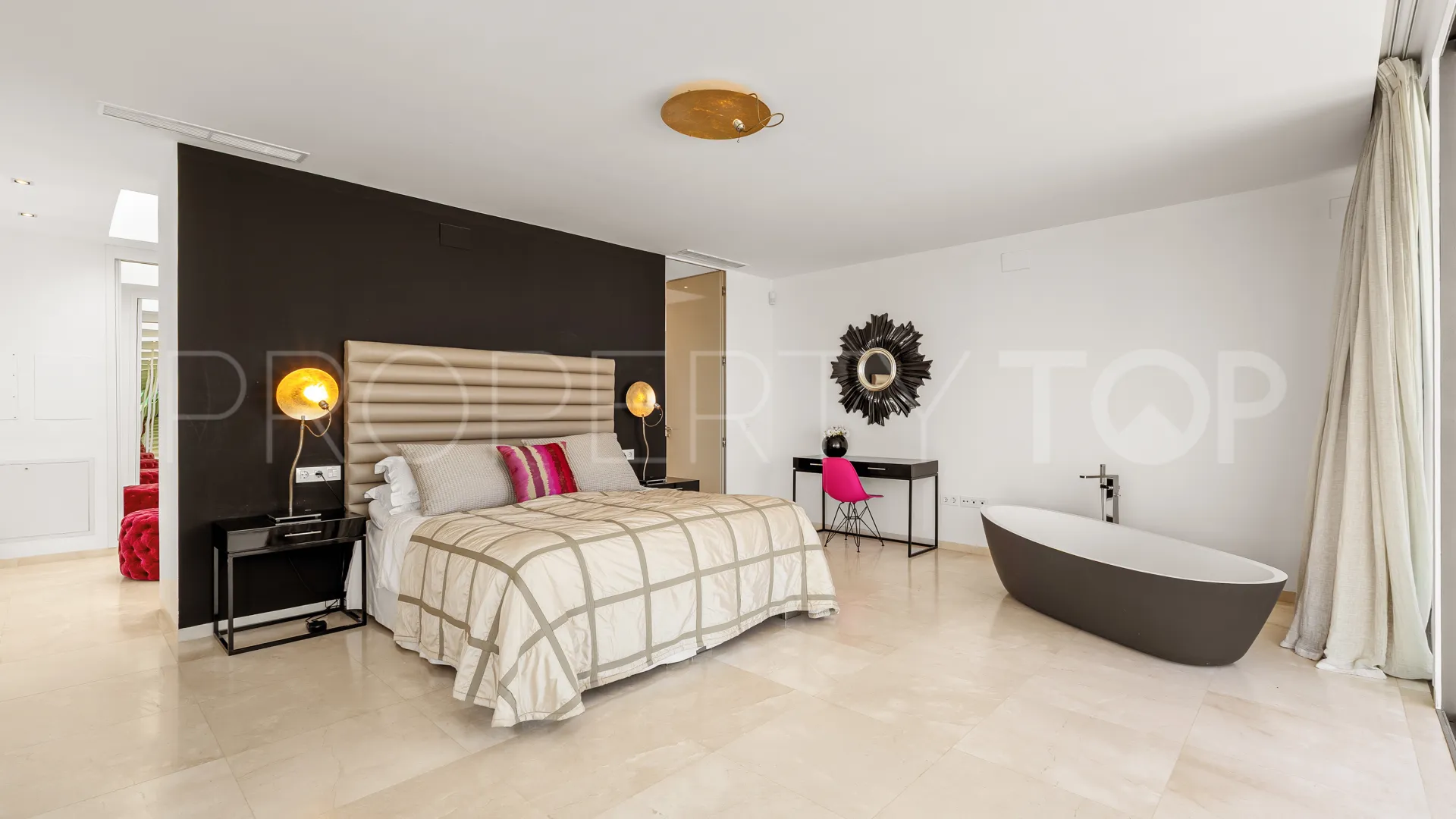 Villa de 7 dormitorios a la venta en La Cerquilla