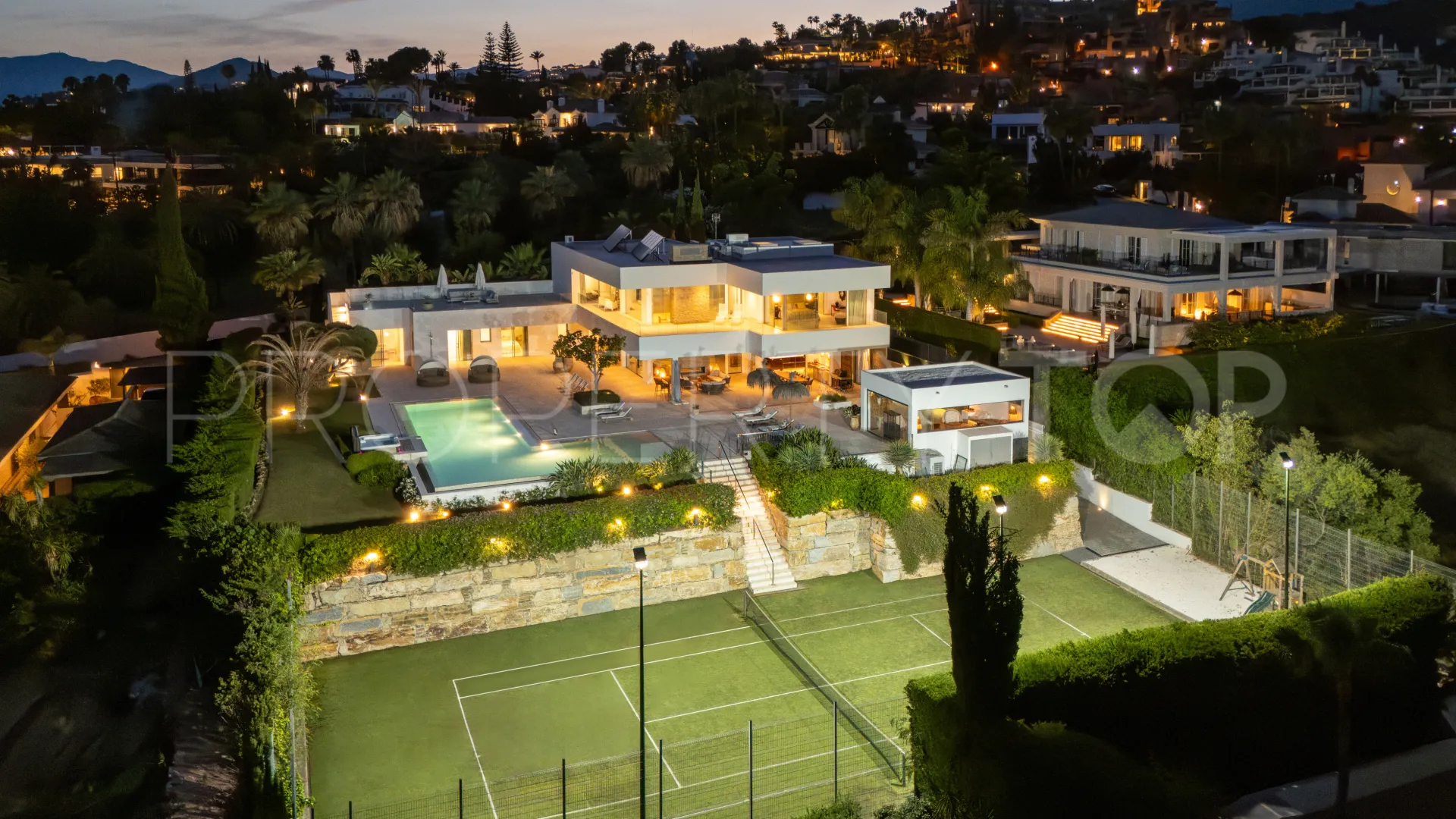 Villa de 7 dormitorios a la venta en La Cerquilla