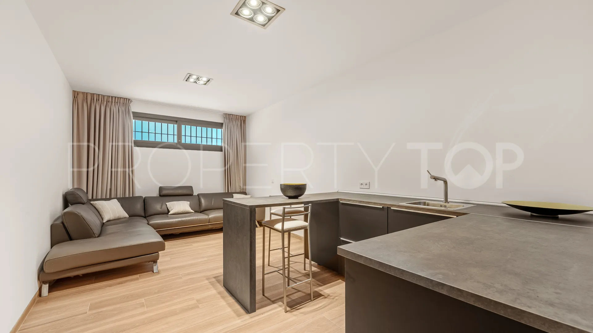 Villa de 7 dormitorios a la venta en La Cerquilla