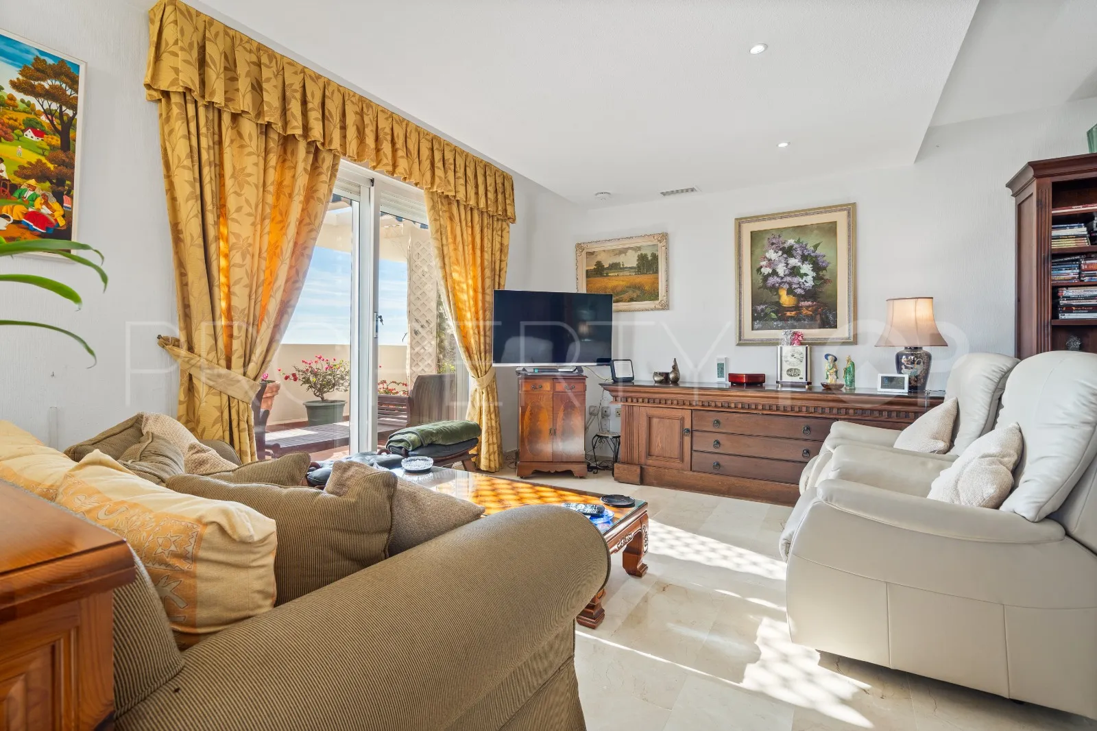 For sale penthouse in San Pedro de Alcantara with 3 bedrooms