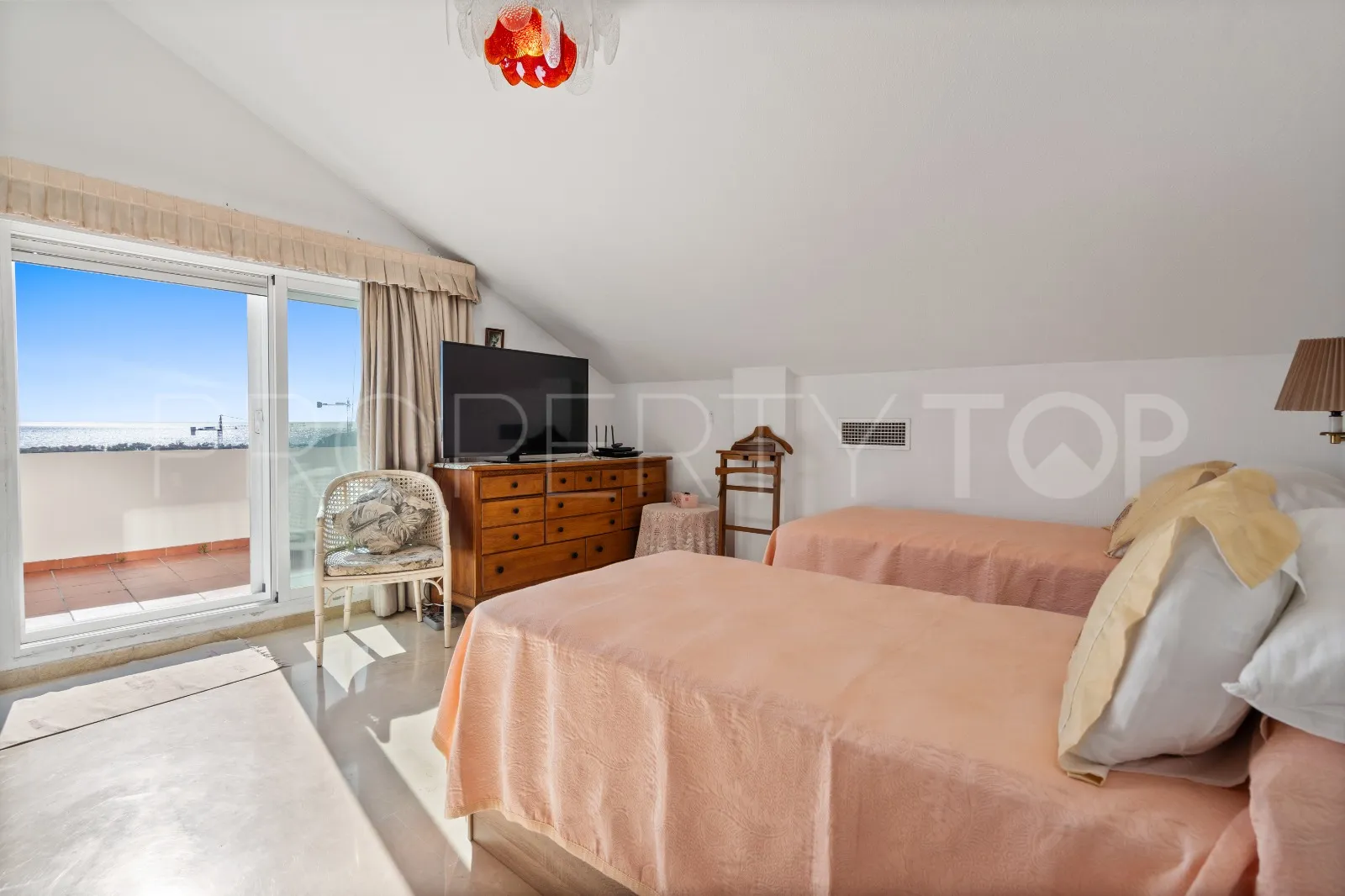 For sale penthouse in San Pedro de Alcantara with 3 bedrooms