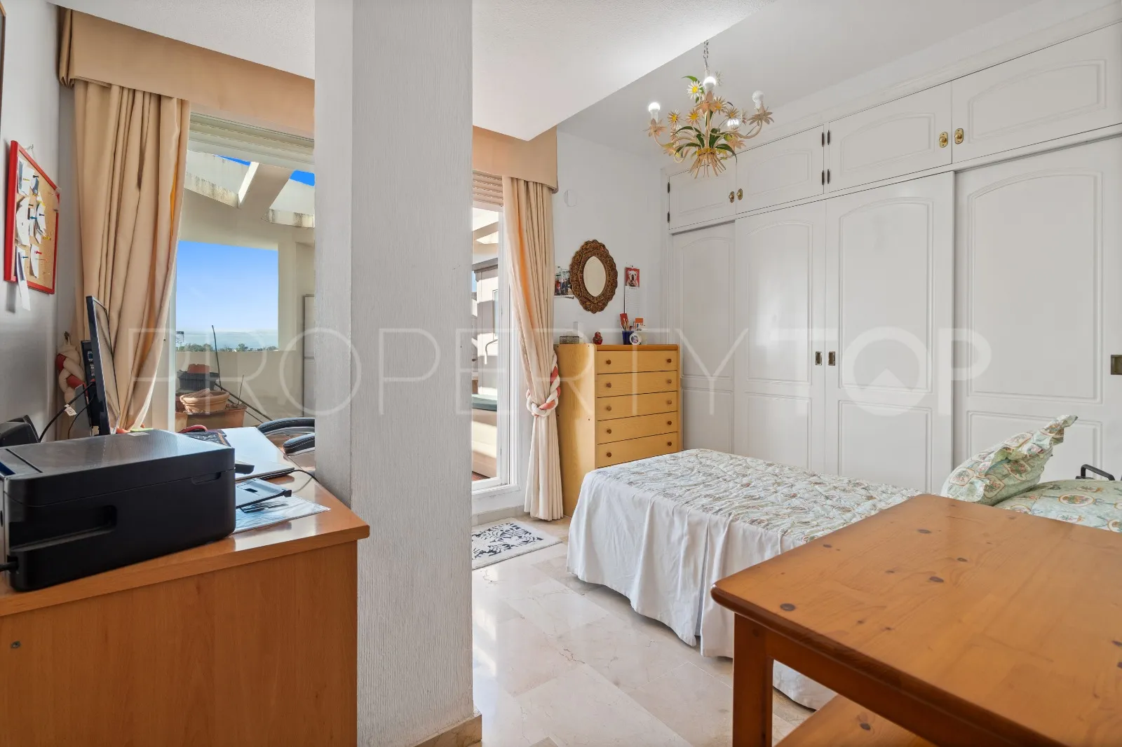 For sale penthouse in San Pedro de Alcantara with 3 bedrooms