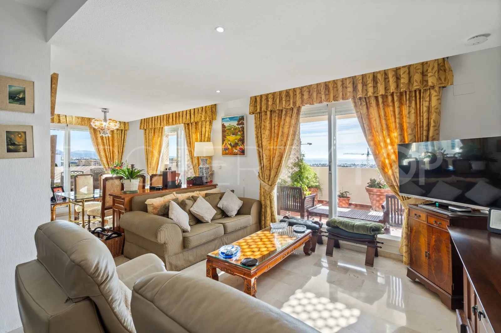 For sale penthouse in San Pedro de Alcantara with 3 bedrooms