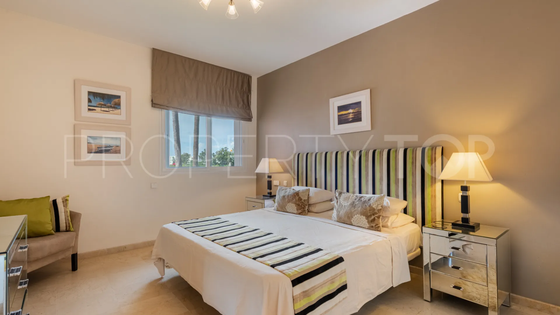 Se vende Ático de 2 dormitorios en Park Beach