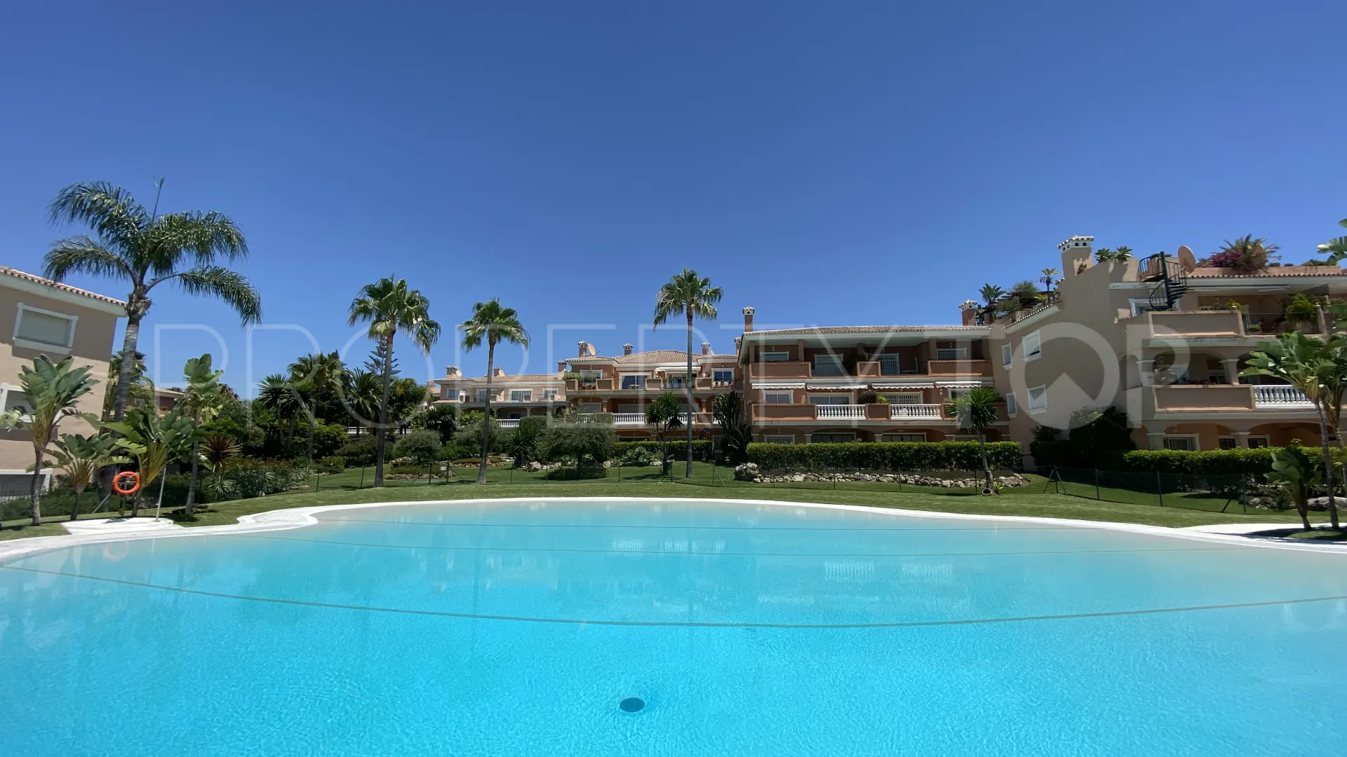 Se vende Ático de 2 dormitorios en Park Beach