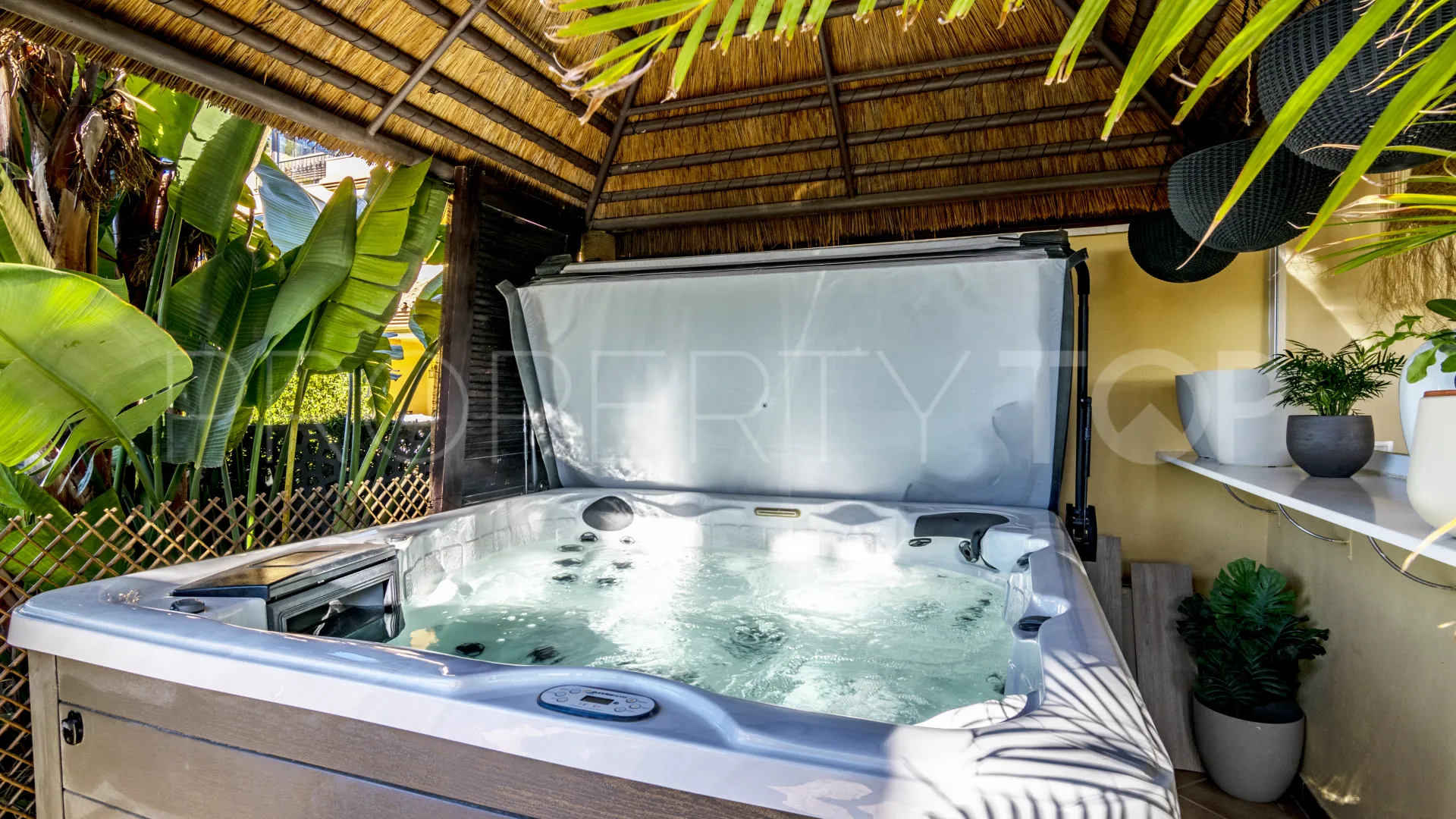 3 bedrooms Cumbres del Rodeo apartment for sale