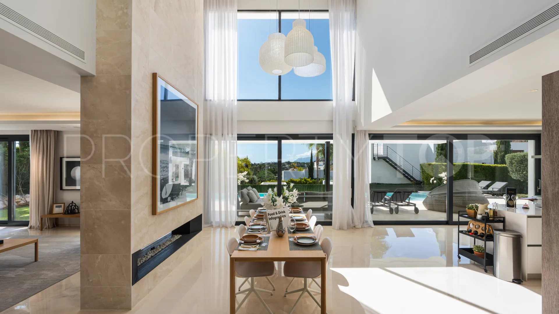 Villa en venta en Nueva Andalucia con 5 dormitorios