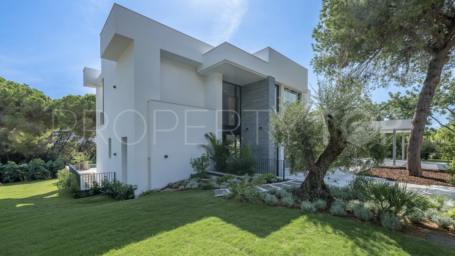 Rocio de Nagüeles, villa de 6 dormitorios en venta