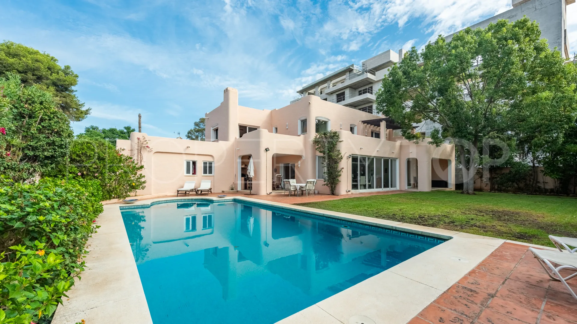 Villa en venta con 4 dormitorios en Paraiso Barronal