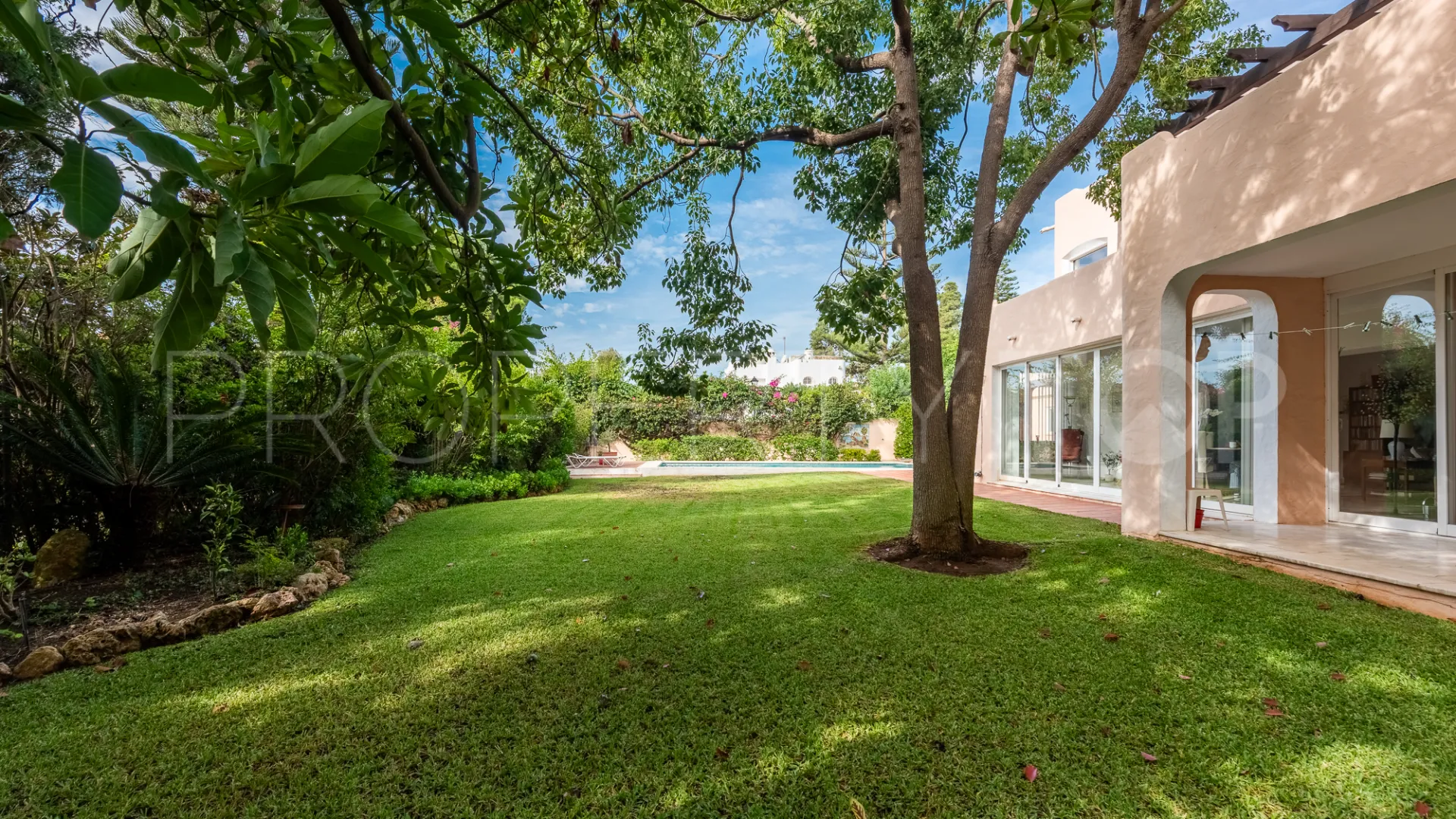 Villa en venta con 4 dormitorios en Paraiso Barronal
