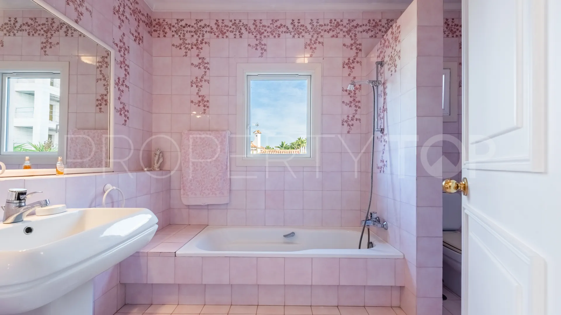 Villa en venta con 4 dormitorios en Paraiso Barronal