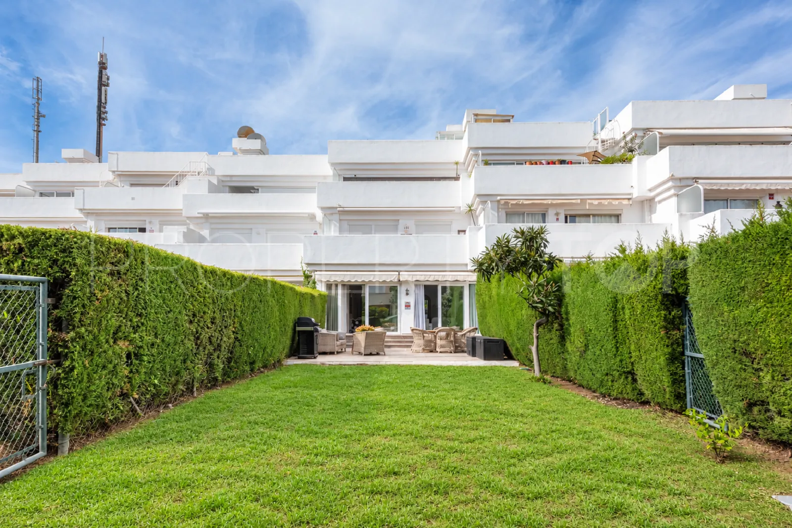 Apartment in El Paraiso for sale