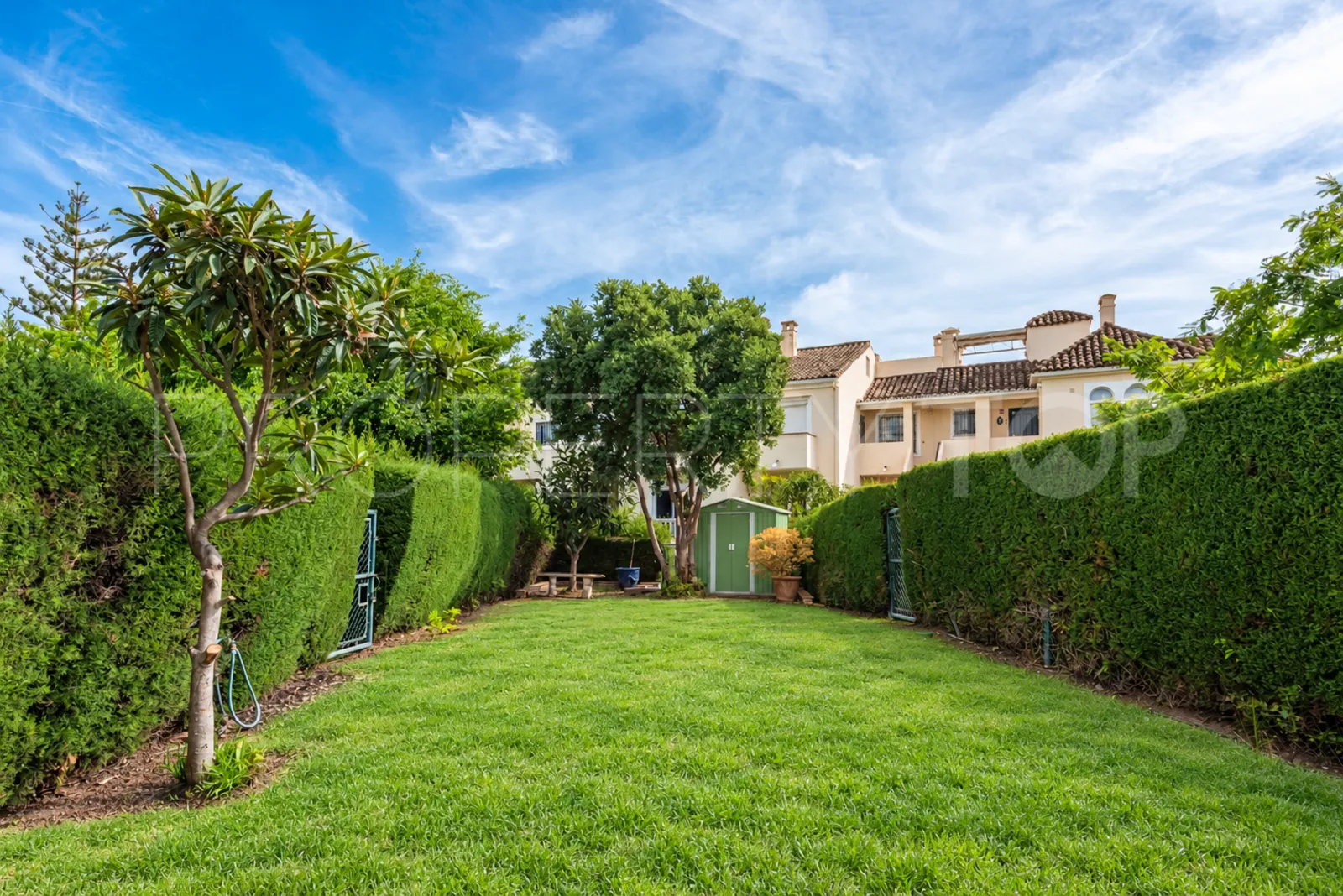 Apartment in El Paraiso for sale
