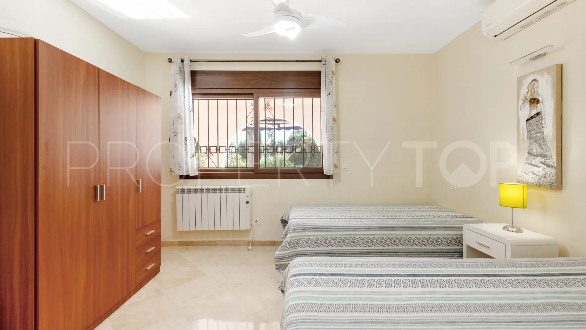 For sale 5 bedrooms villa in Atalaya