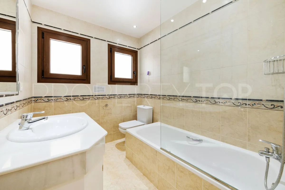 For sale 5 bedrooms villa in Atalaya