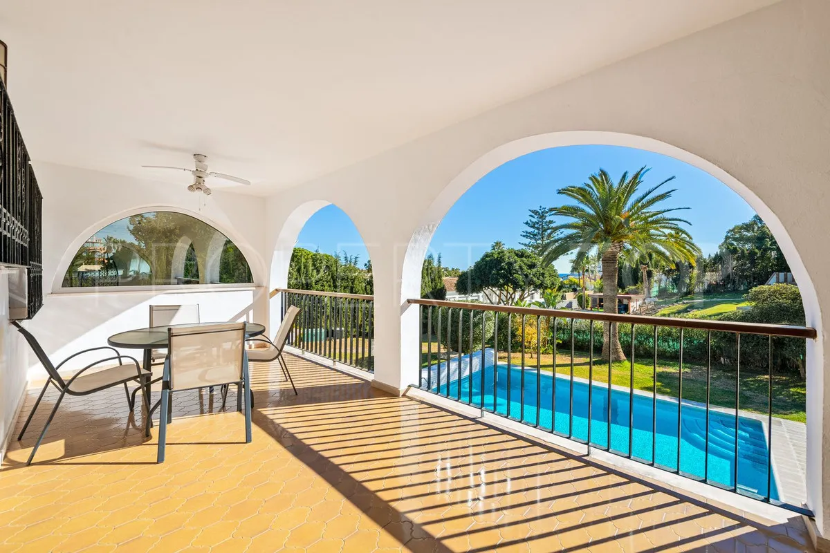 For sale 5 bedrooms villa in Atalaya