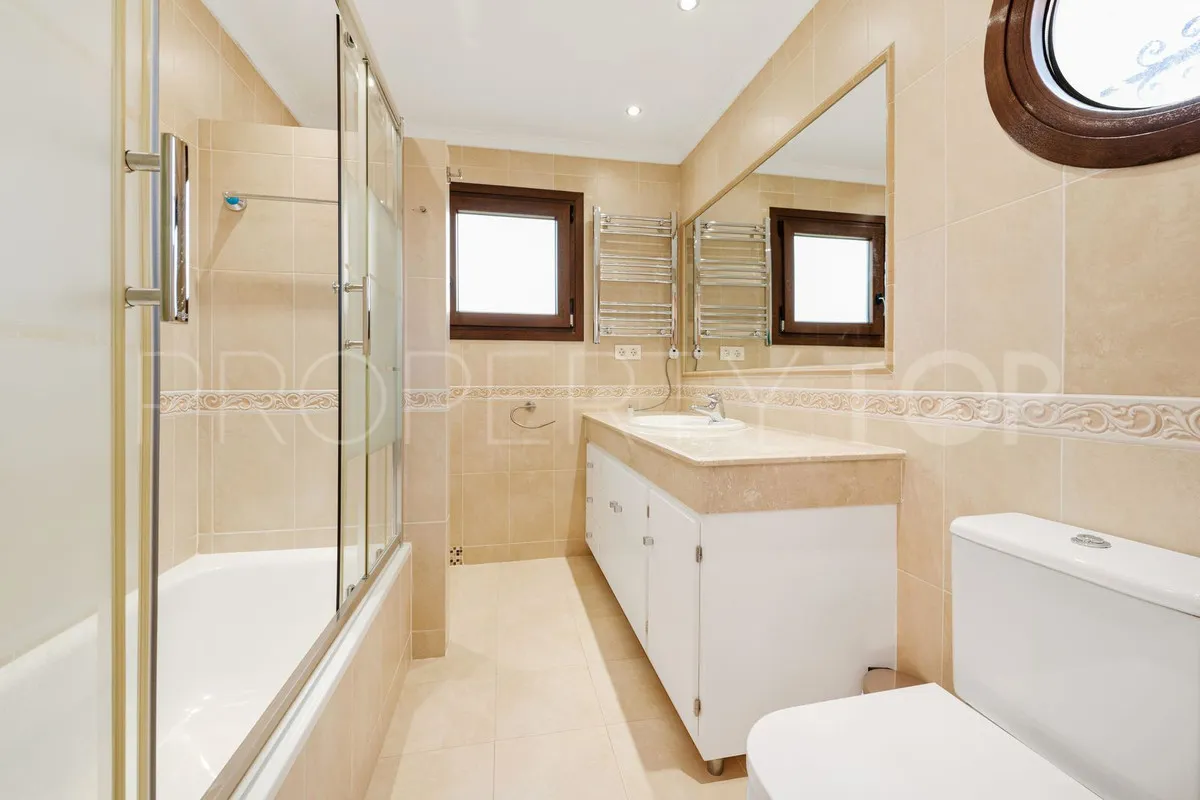 For sale 5 bedrooms villa in Atalaya
