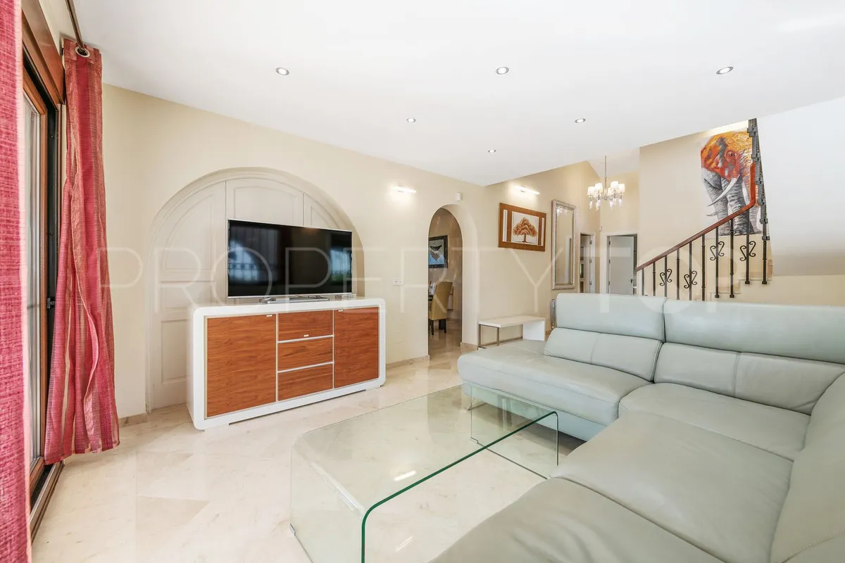 For sale 5 bedrooms villa in Atalaya