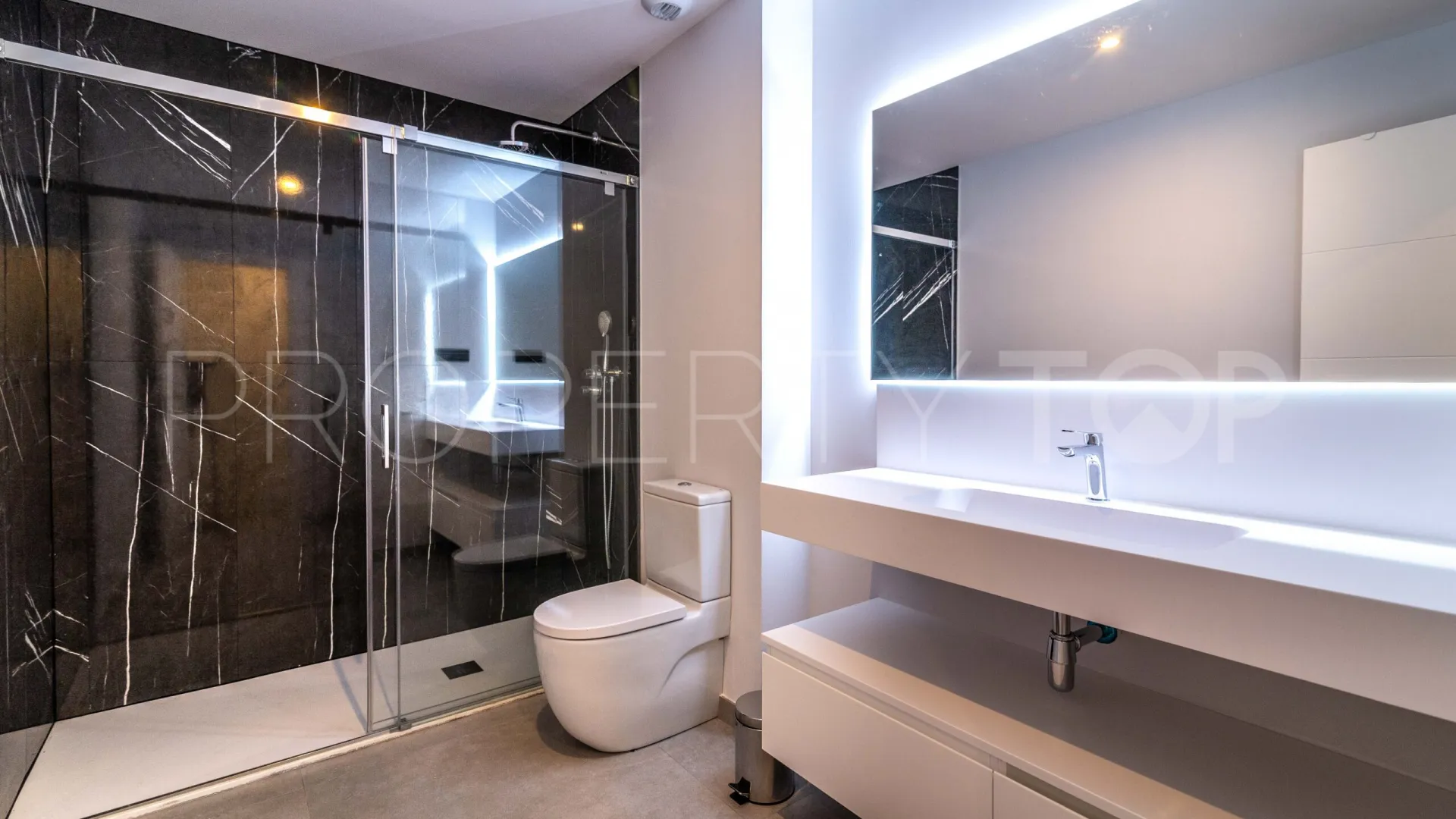 Estepona, Ático en venta