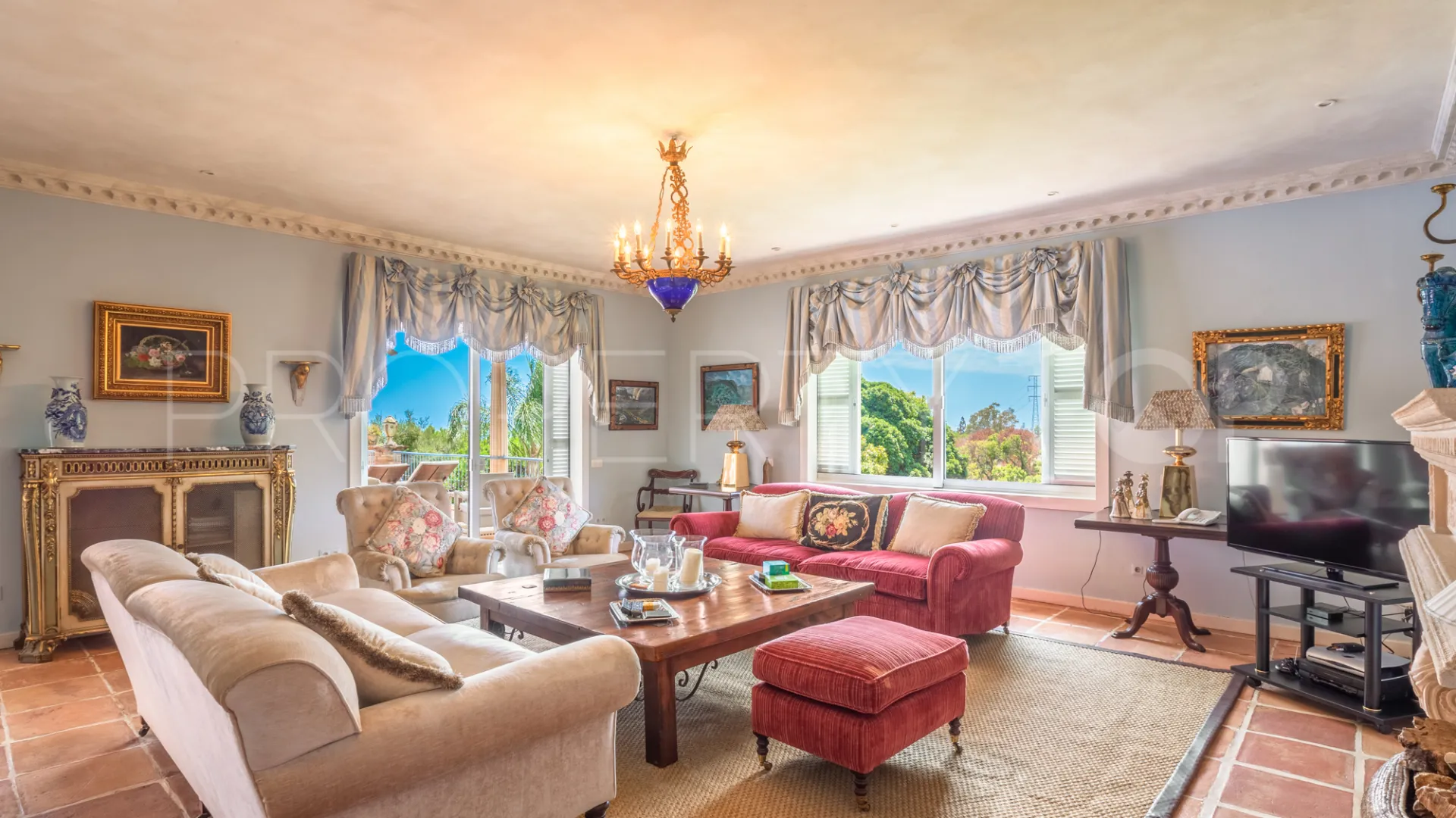 Villa a la venta de 10 dormitorios en Sierra Blanca