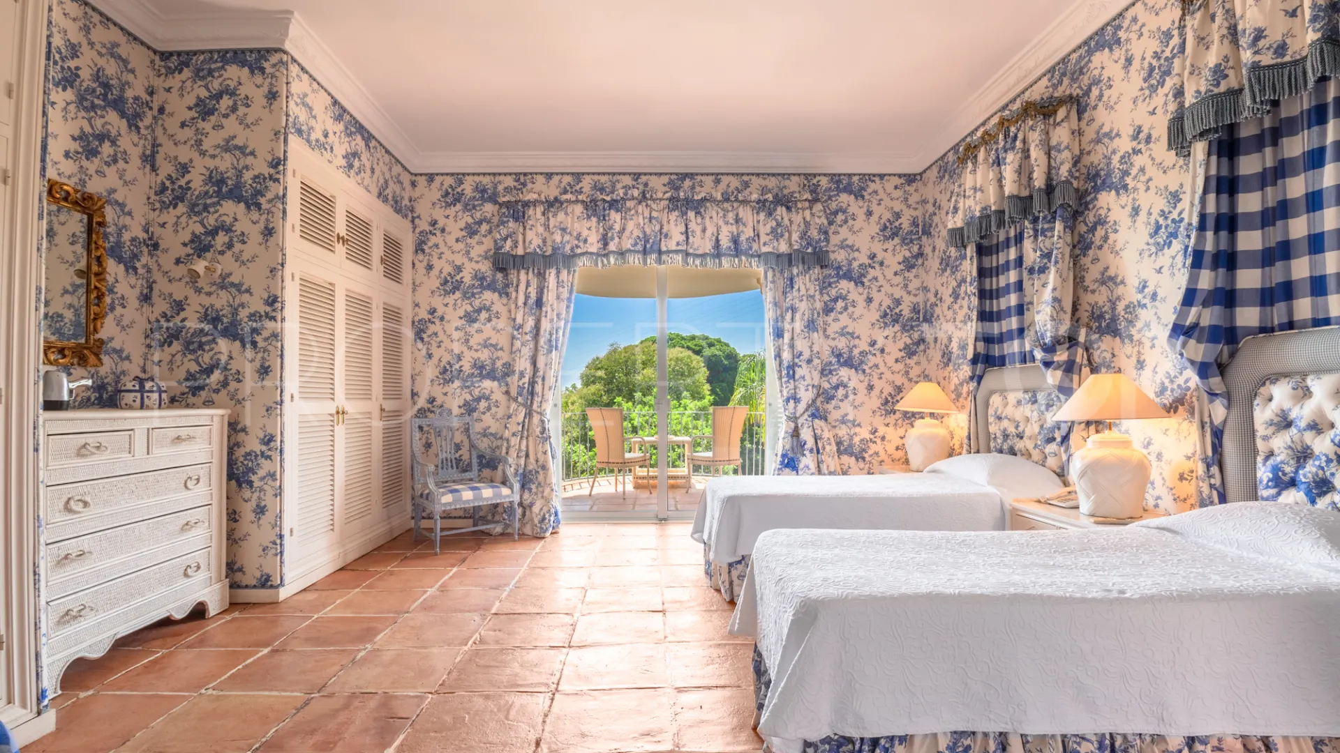 Villa a la venta de 10 dormitorios en Sierra Blanca