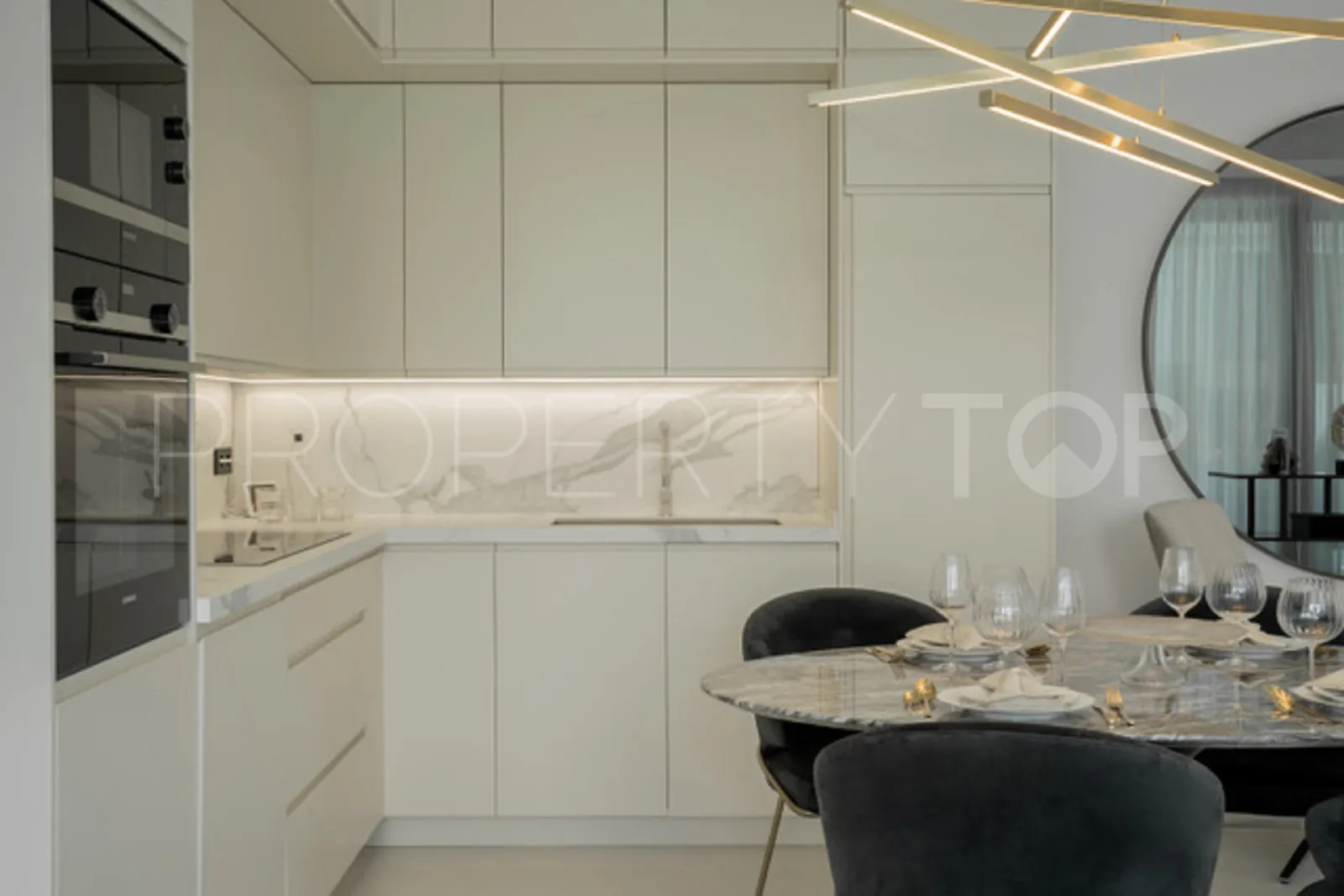 Villa en venta con 5 dormitorios en Marbella Golden Mile