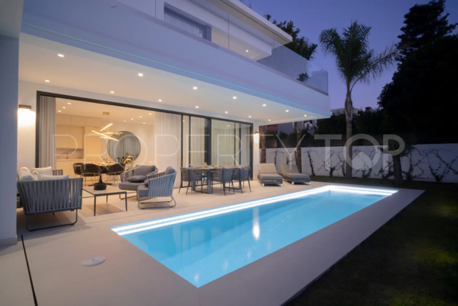 Villa en venta con 5 dormitorios en Marbella Golden Mile