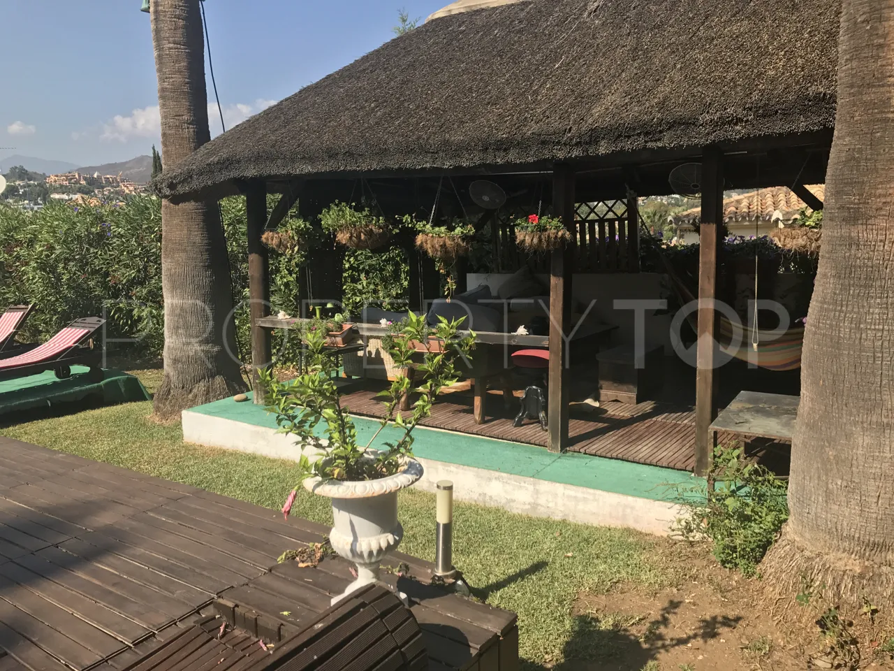 Se vende villa en Las Brisas de 7 dormitorios