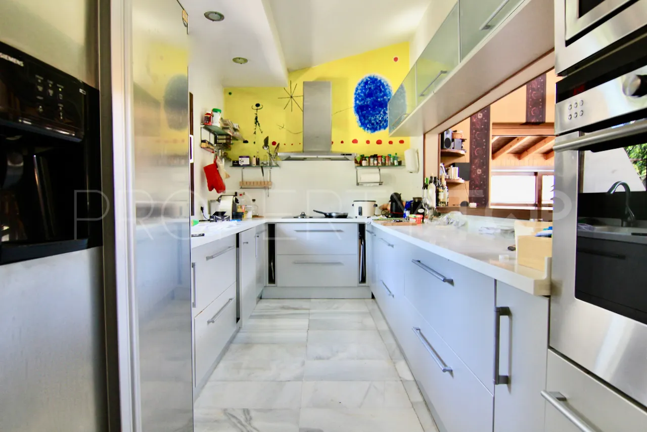 Se vende villa en Las Brisas de 7 dormitorios