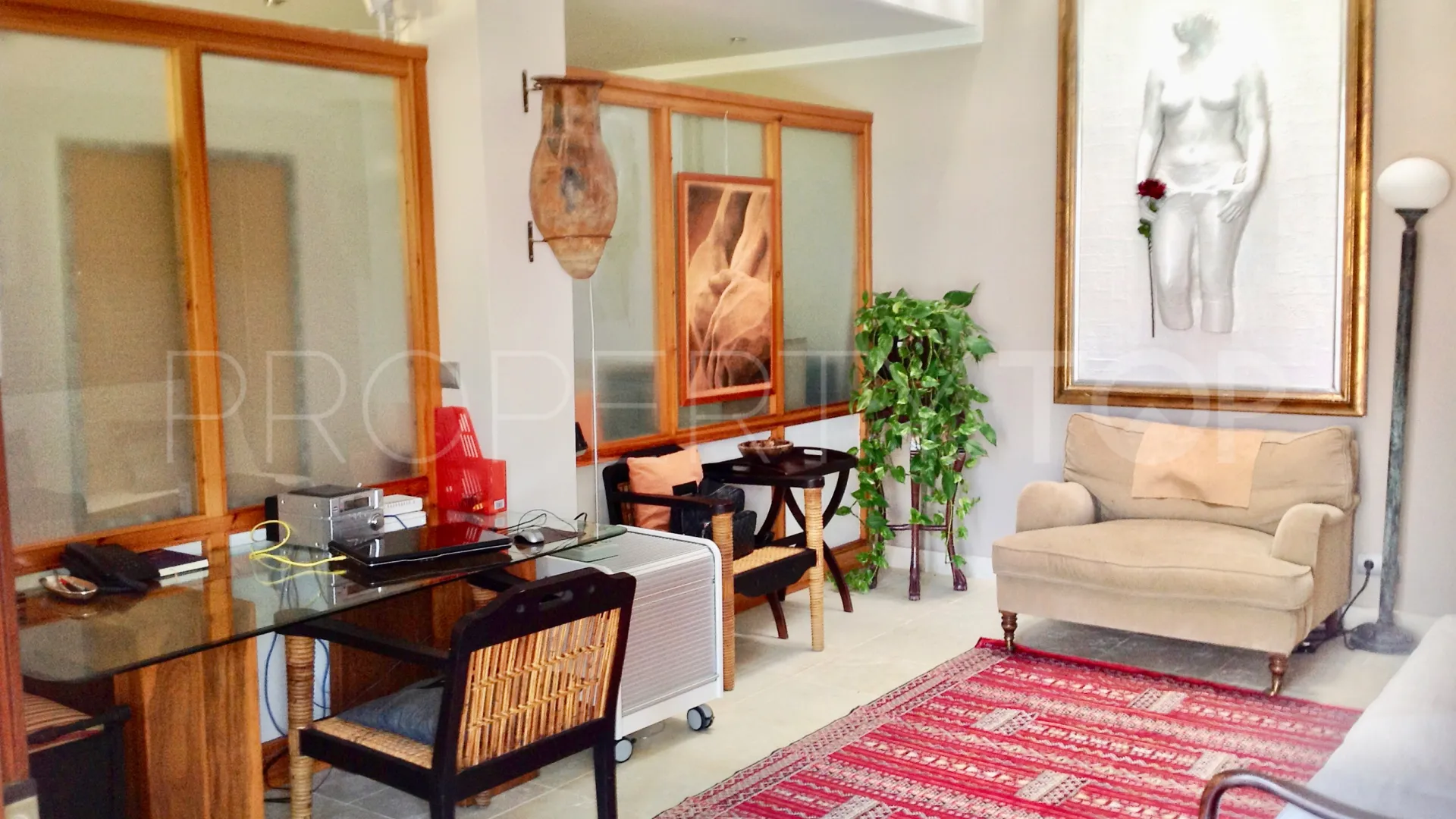 Se vende villa en Las Brisas de 7 dormitorios