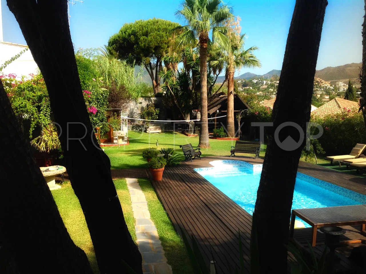Se vende villa en Las Brisas de 7 dormitorios