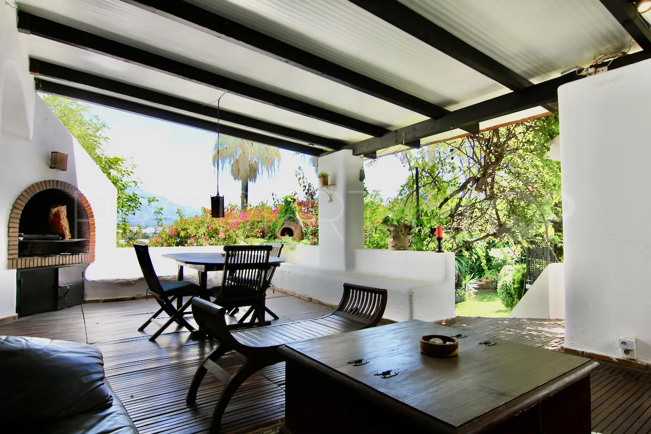 Se vende villa en Las Brisas de 7 dormitorios